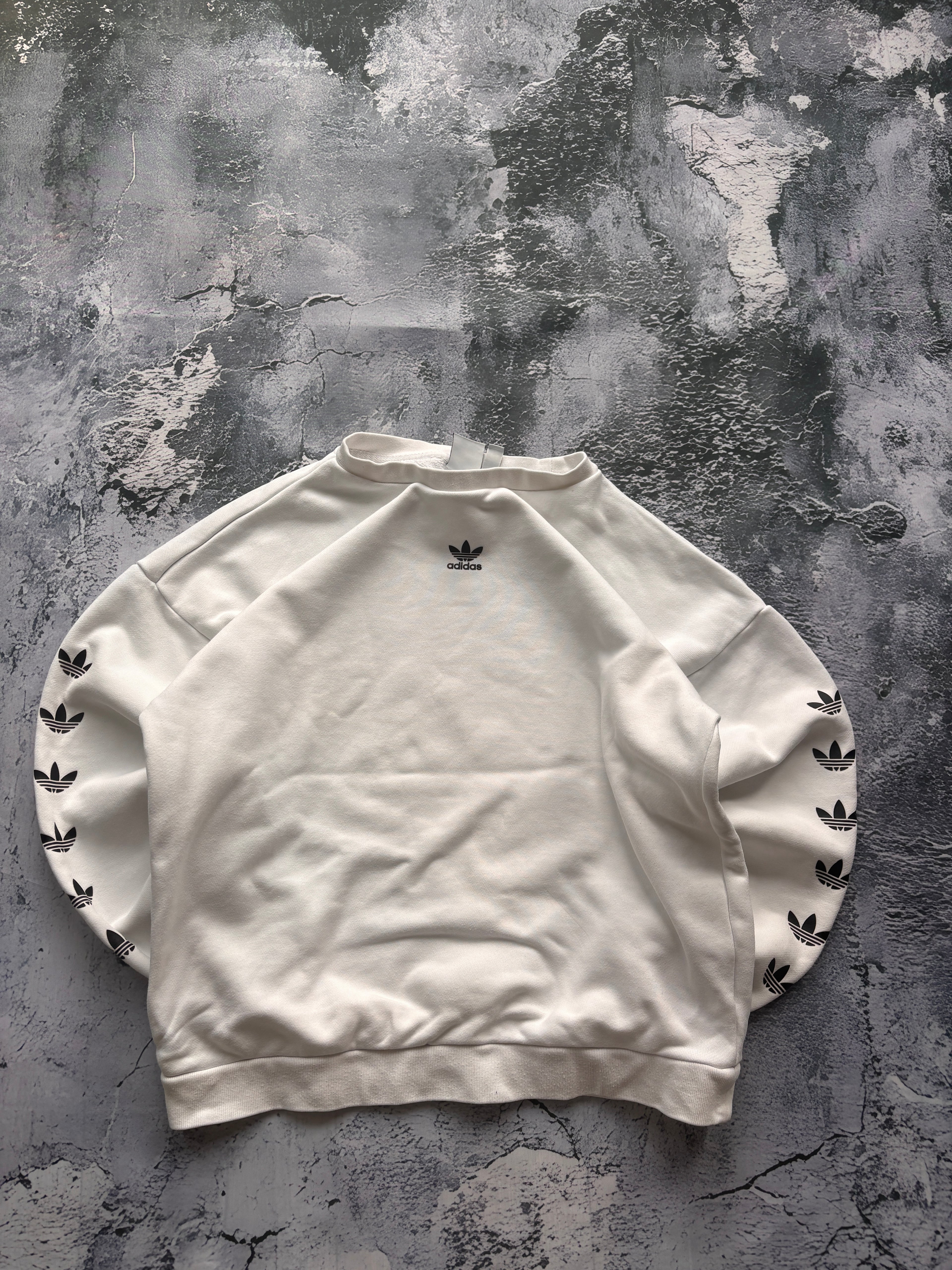 BLUZA CREWNECK ADIDAS BIAŁA BASIC RETRO