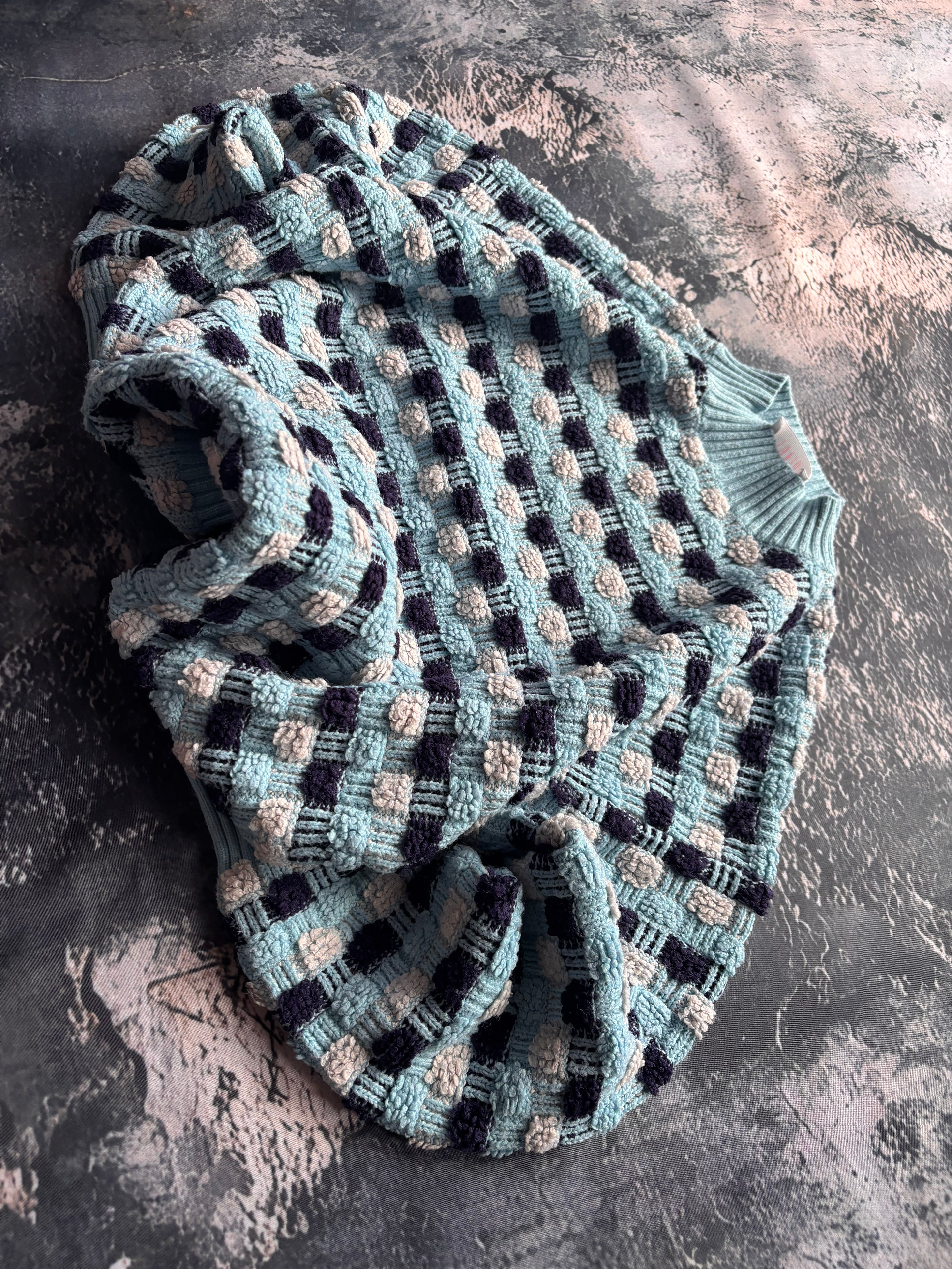 Sweter niebieski texture vintage