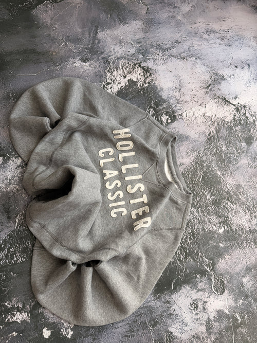 BLUZA CREWNECK HOLLISTER KLASYCZNA RETRO SZARA GREY AMERICAN STREETWEAR PROSTY KRÓJ