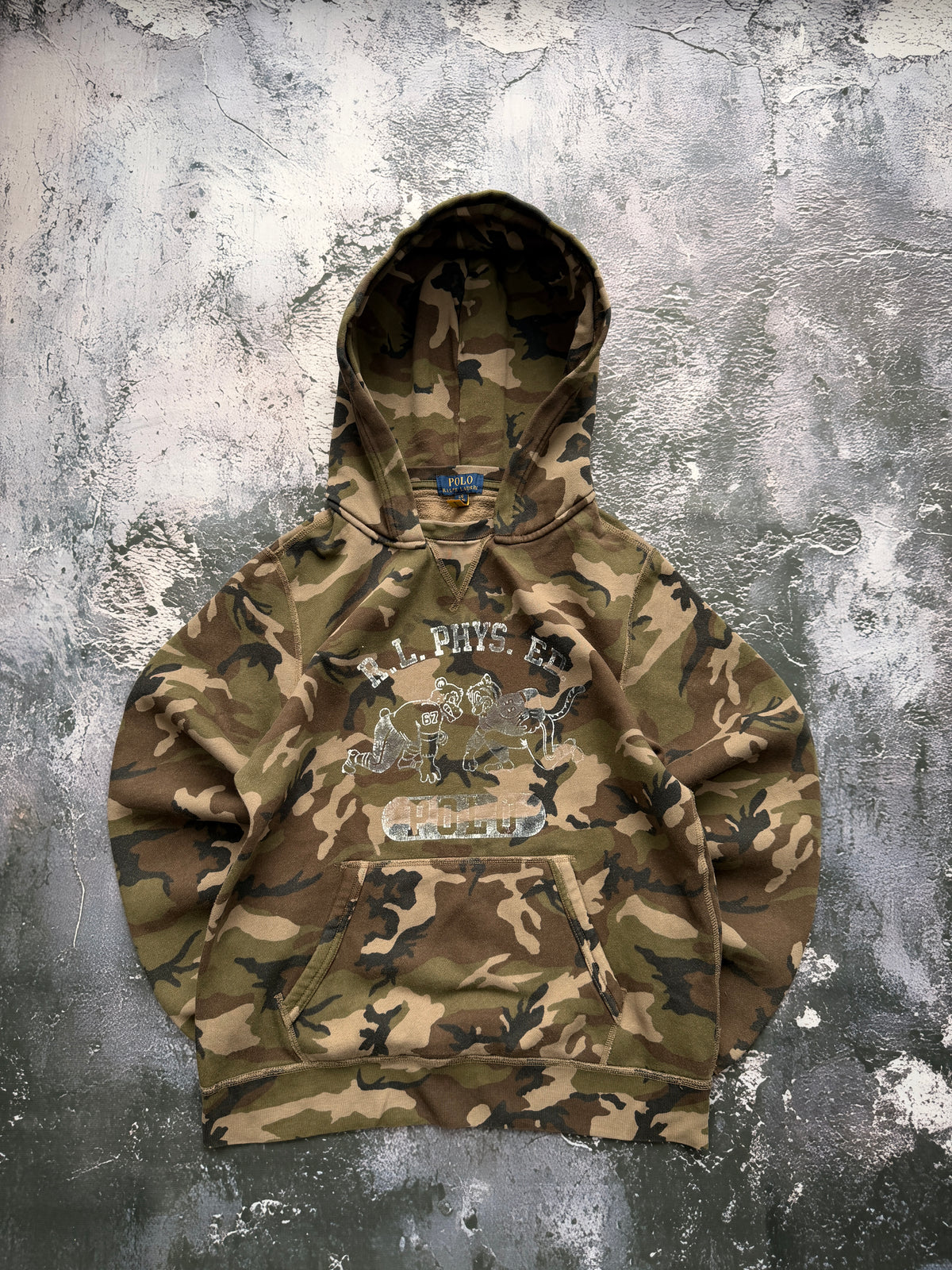 Bluza Ralph Lauren moro z kapturem i nadrukiem — widok całej bluzy