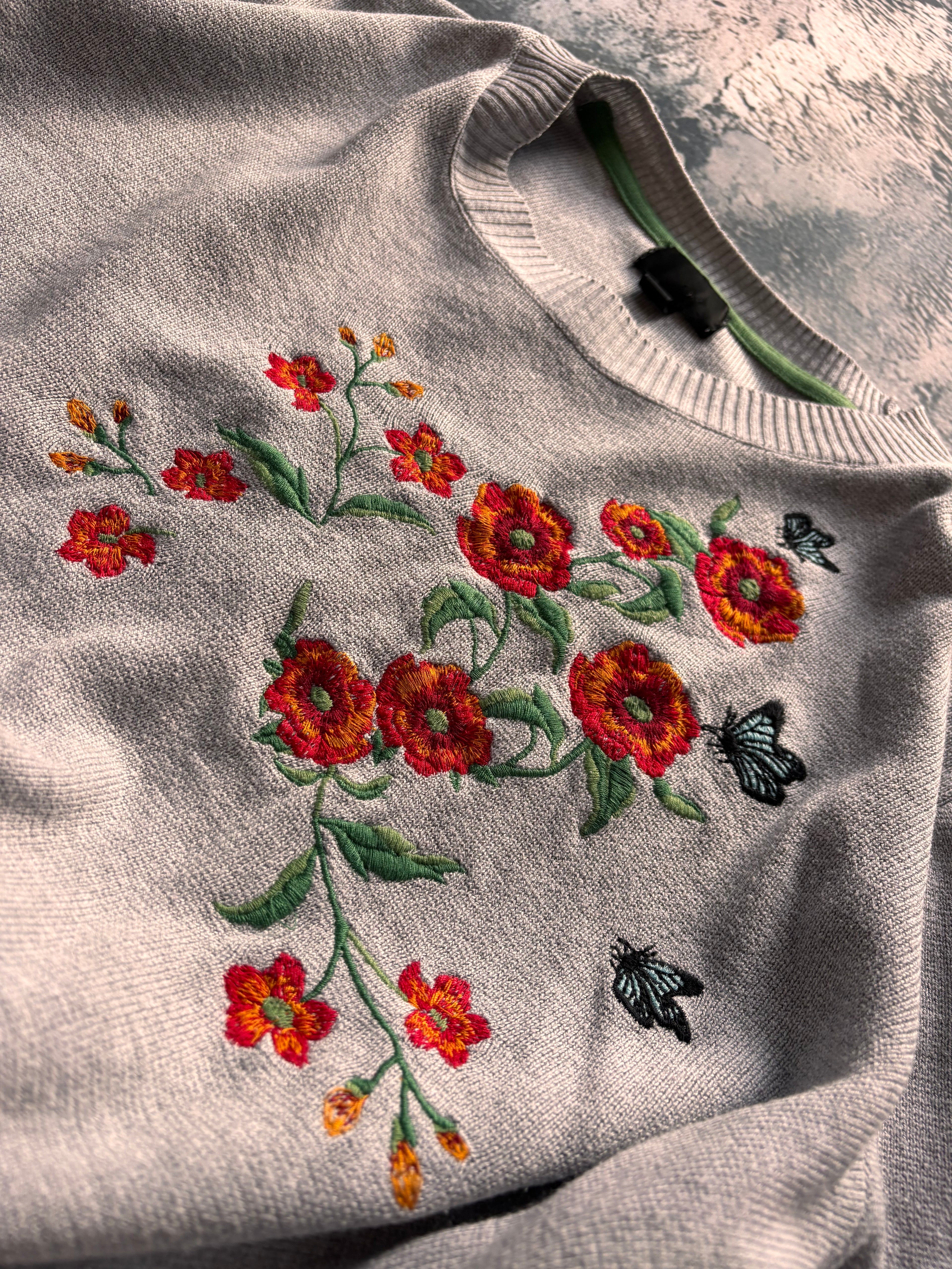 Sweter wiosenny szary bawełna vintage haft kwiecisty