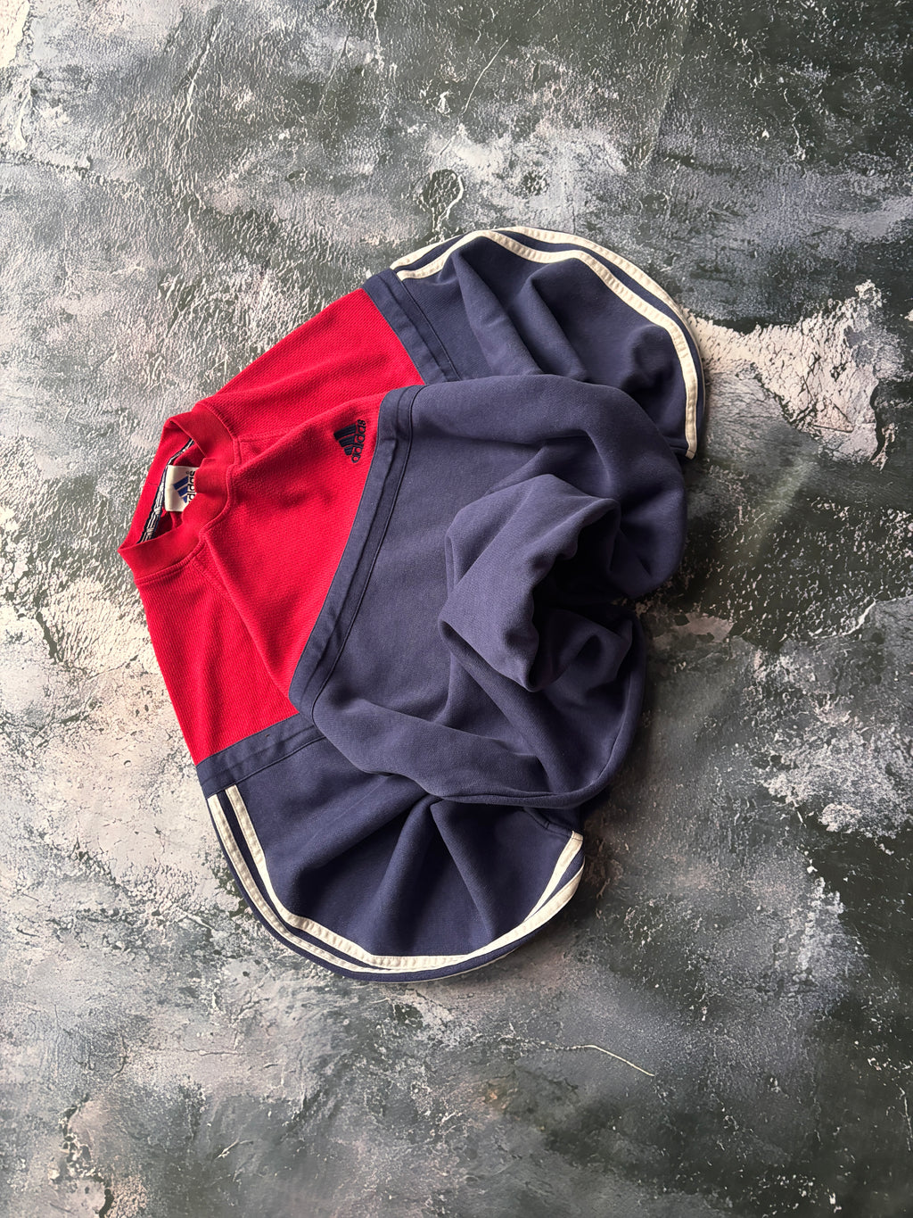 bluza crewneck Adidas w paski granatowo czerwona retro 90s