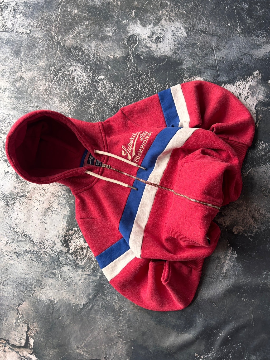 bluza zip hoodie czerwona w paski superdry vintage