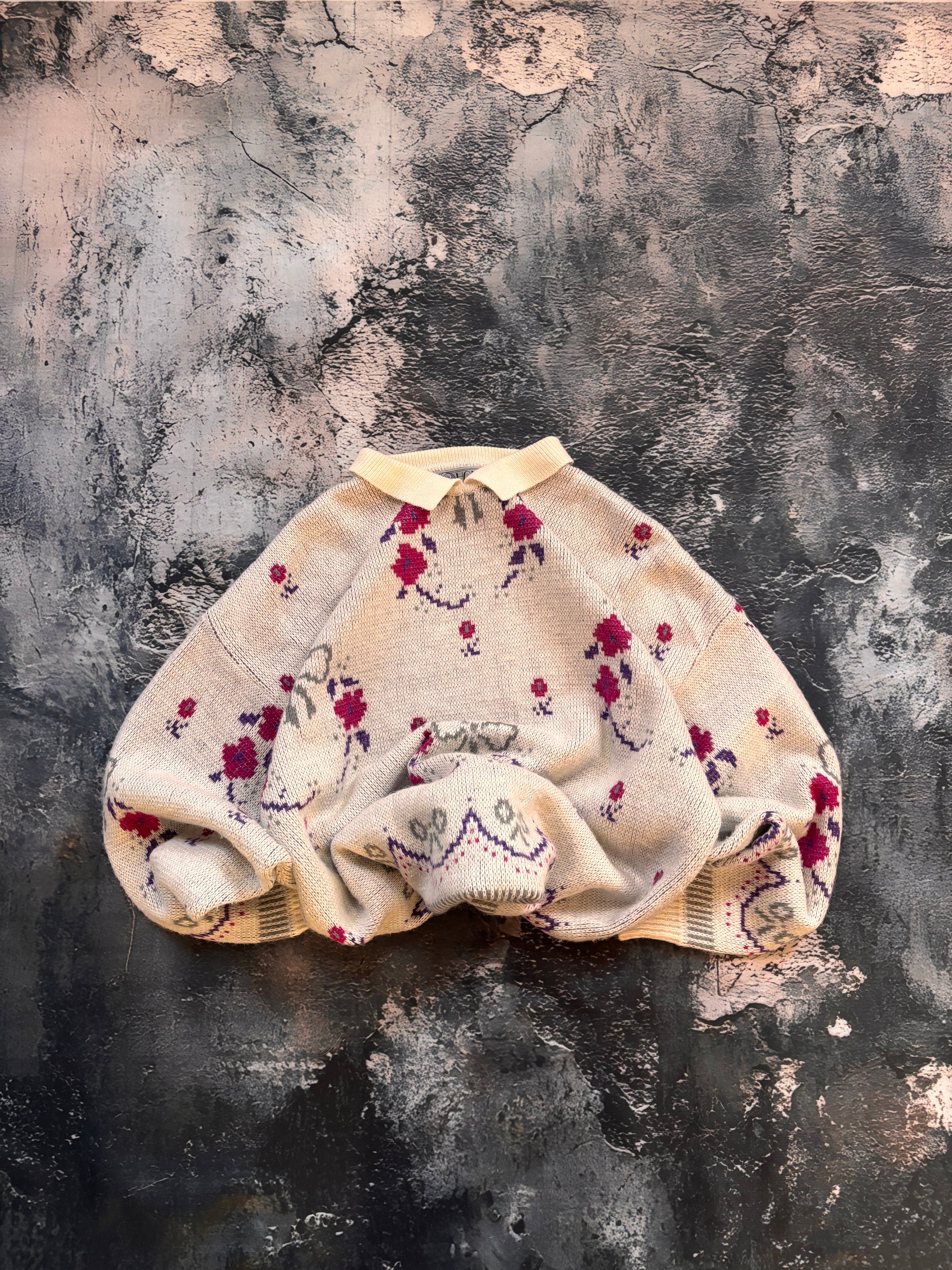 sweter wiosenny kwiecisty