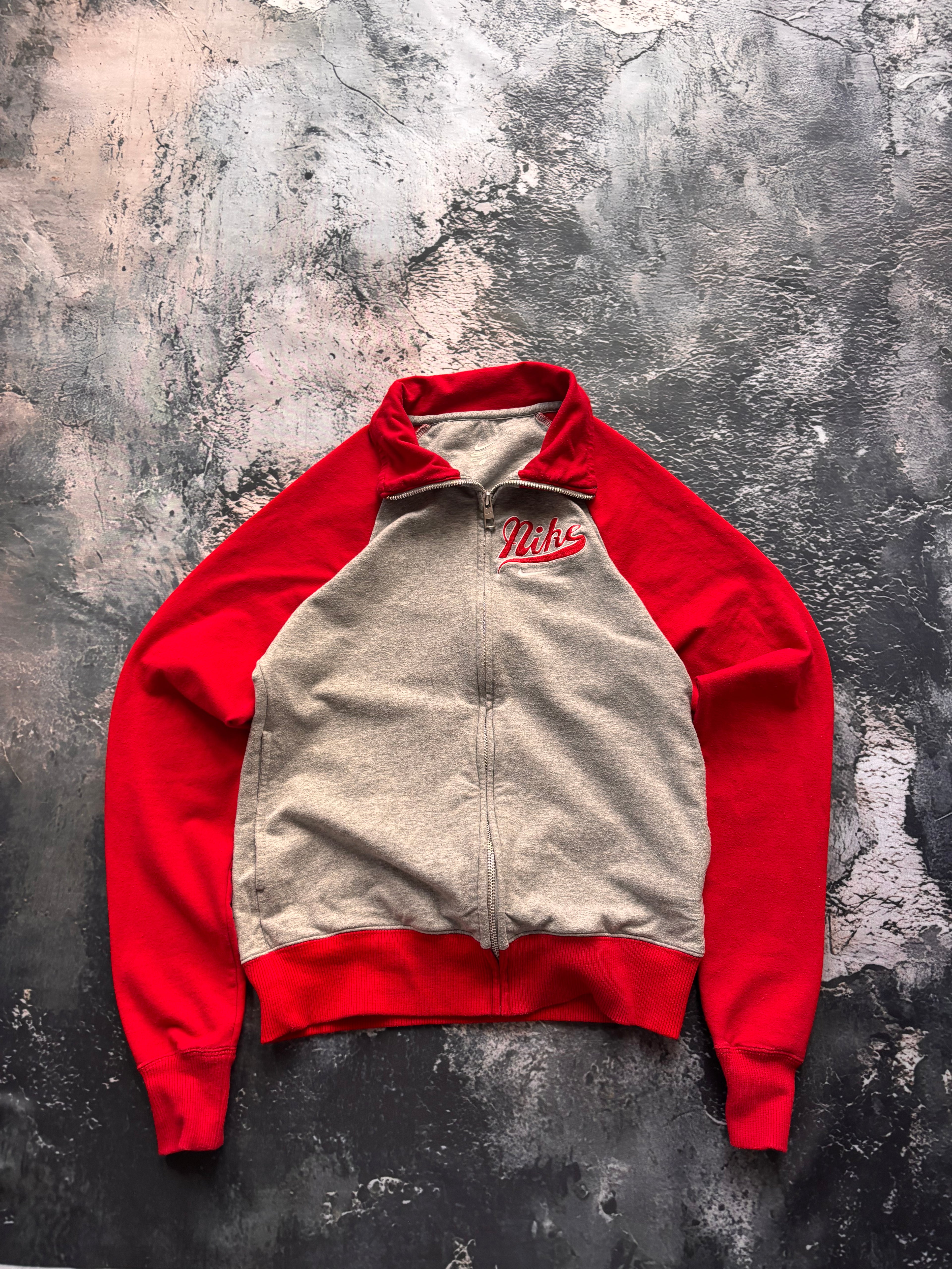 bluza hoodie zip Nike przylegający krój czerwono szara vintage
