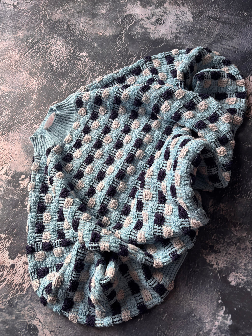 Sweter niebieski texture vintage