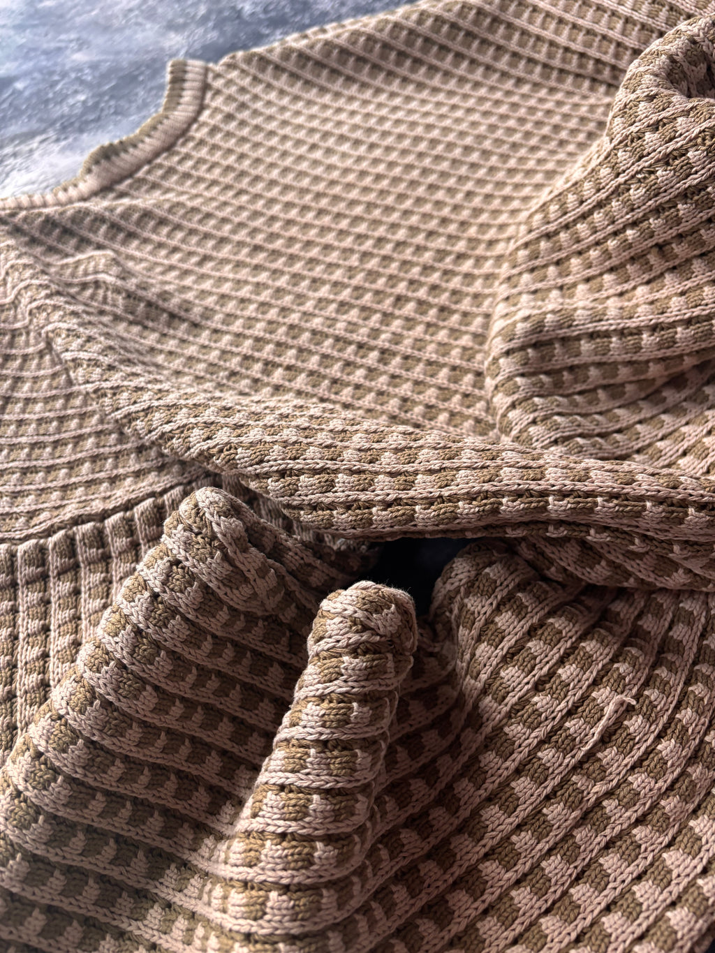 sweter bawełniany beżowy oversize texture