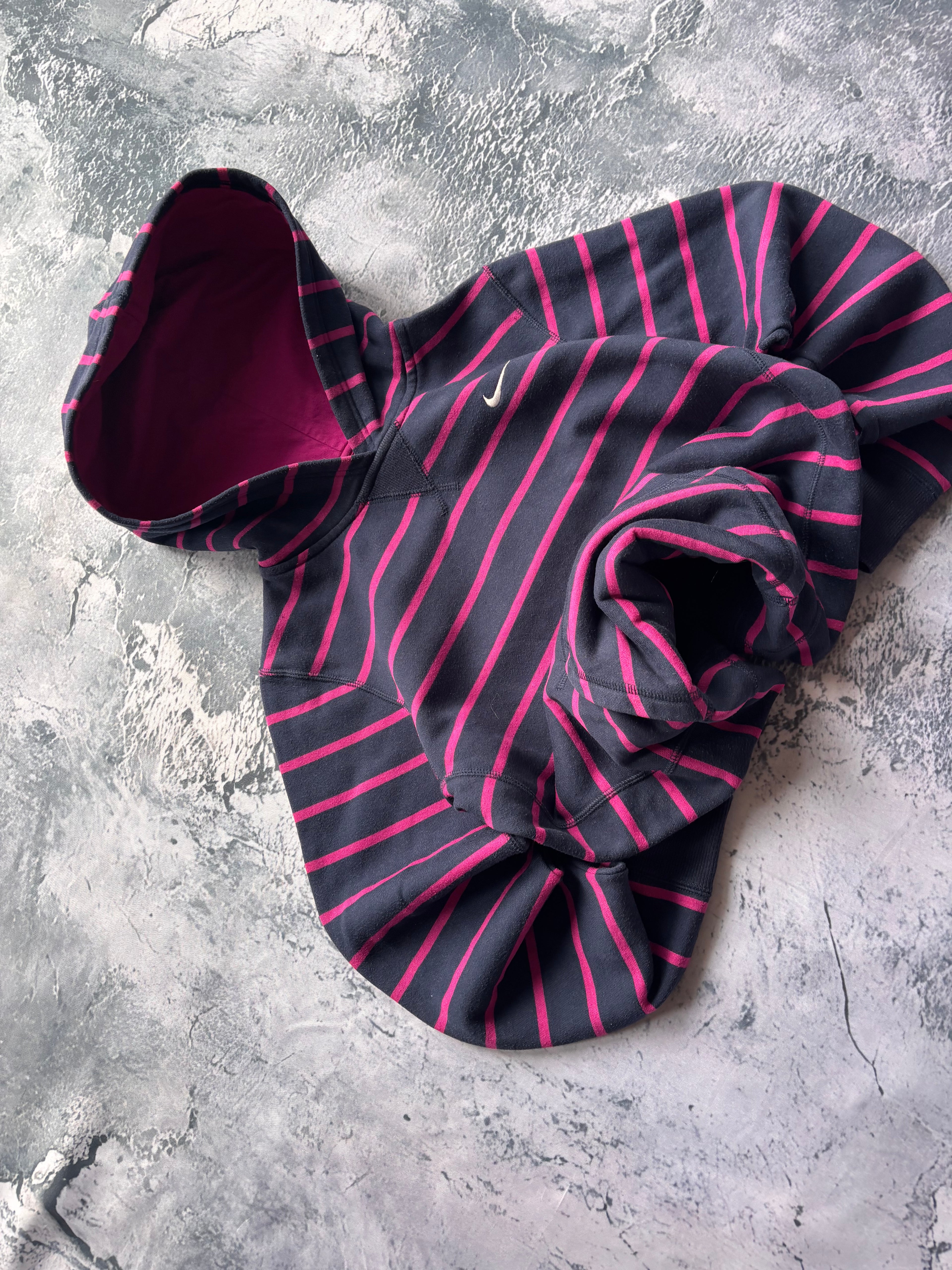 Bluza hoodie Nike w paski czarna prosty krój vintage retro unikat