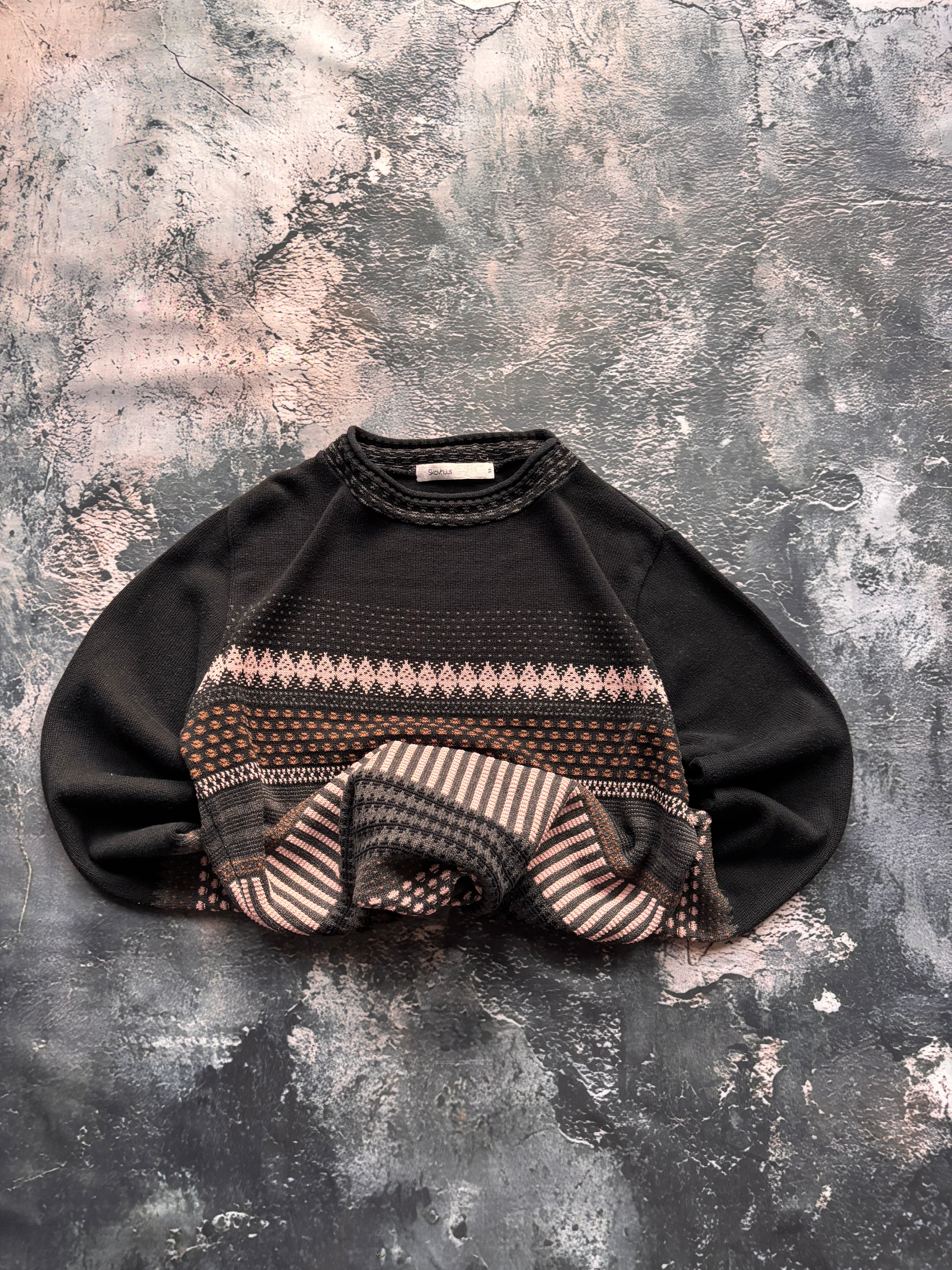 Sweter czarny texture s