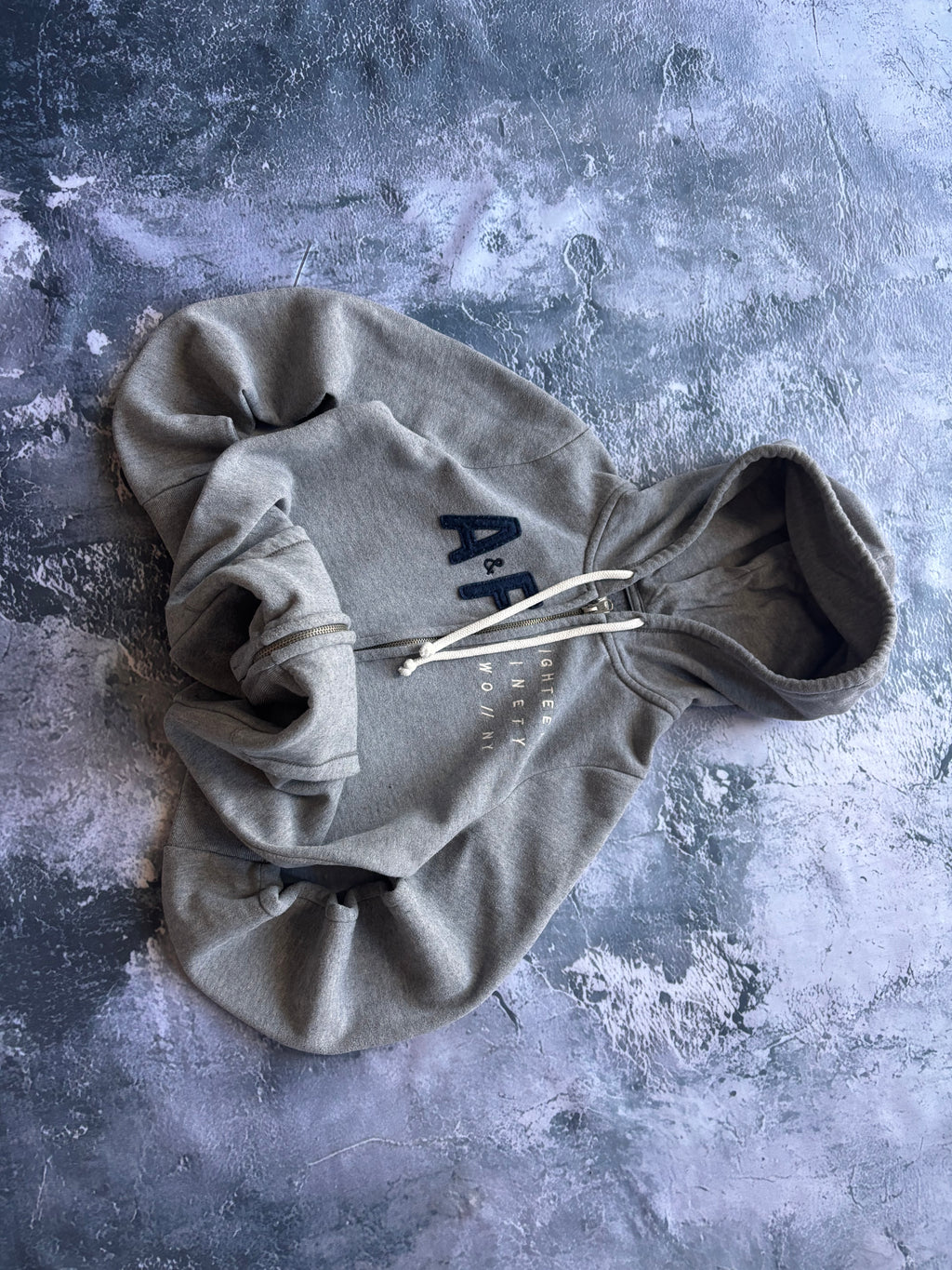 bluza hoodie A AND F vintage szara prosty krój y2k