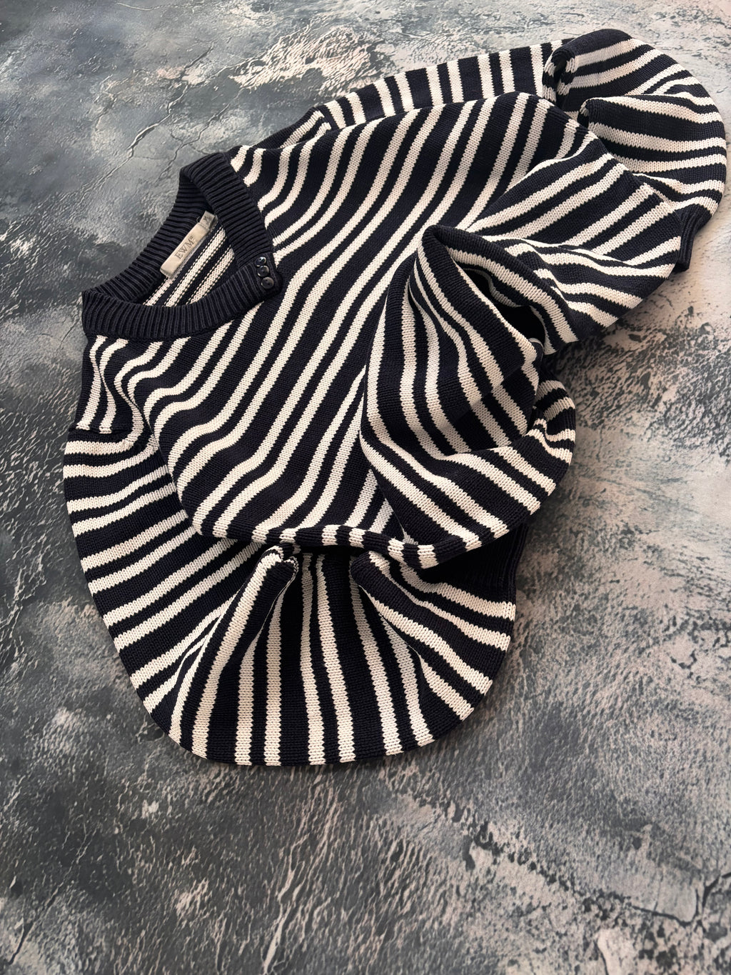 Sweter czarno biały w paski 100% bawełna