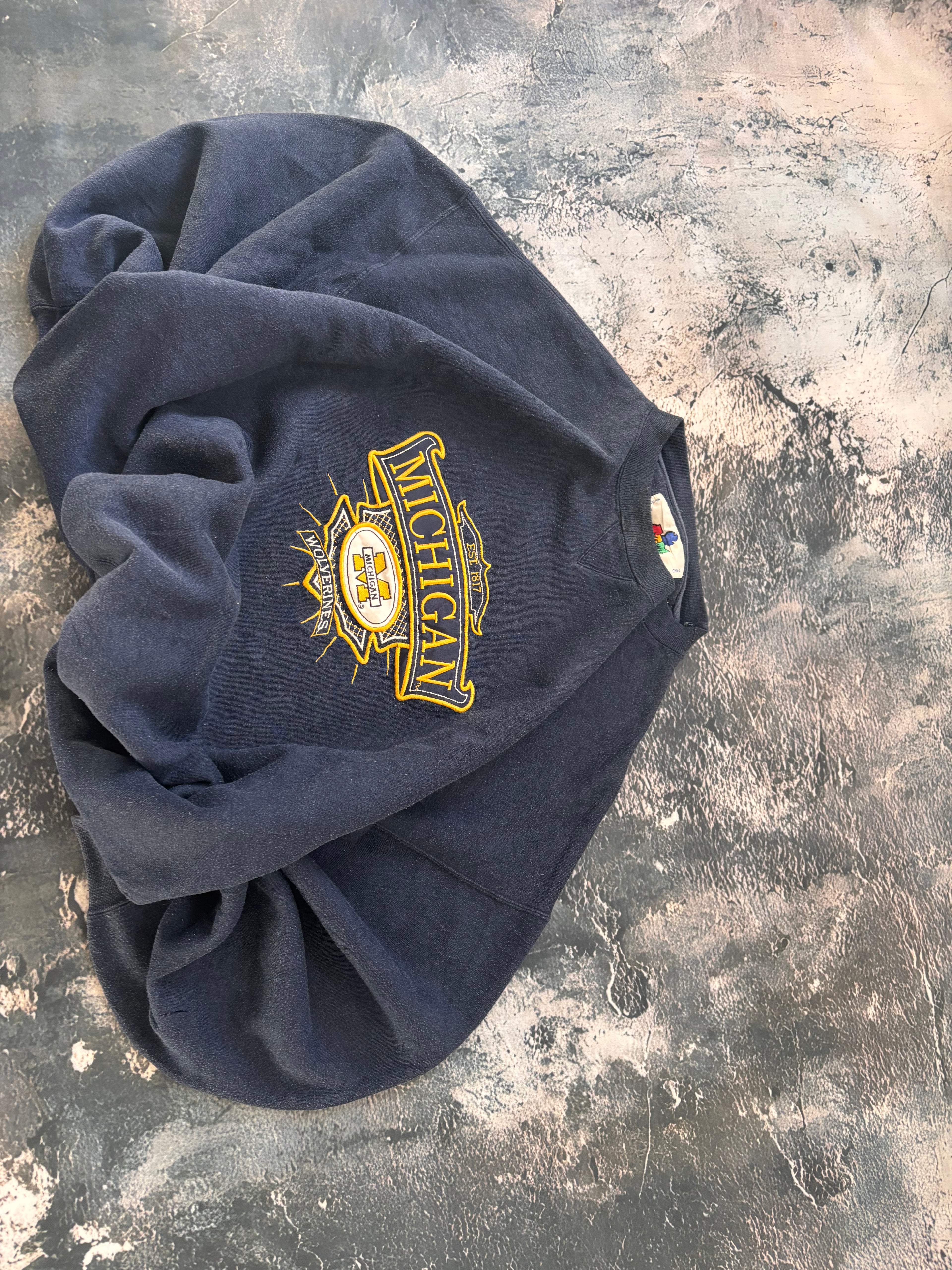 bluza crewneck oversize Michigan granatowa haft