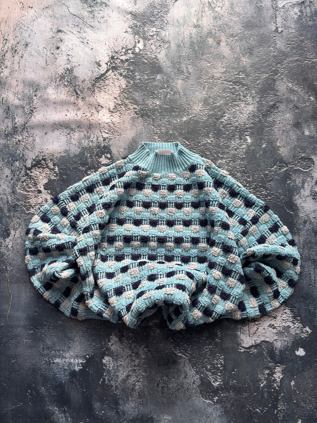 Sweter niebieski texture vintage