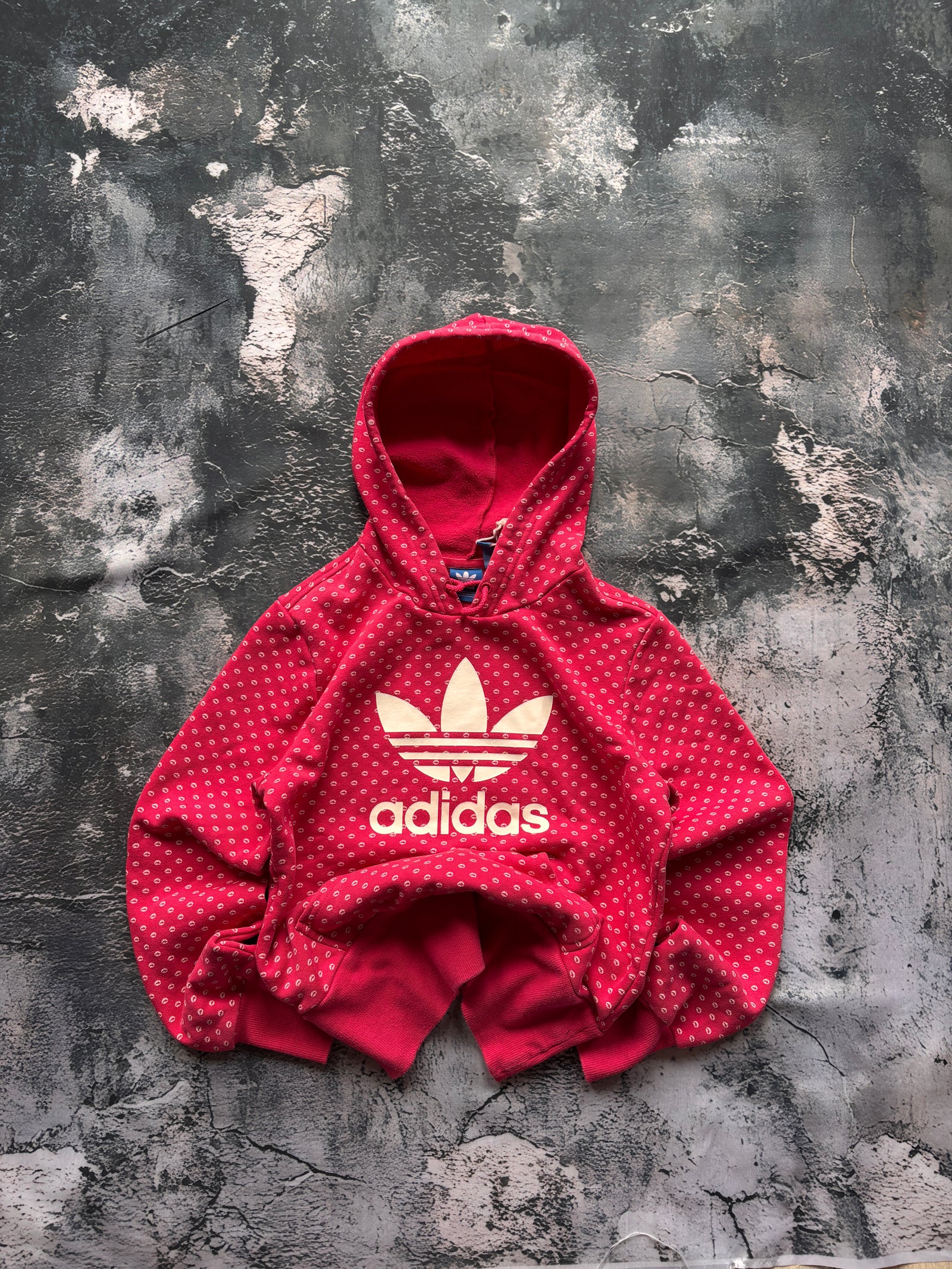 BLUZA HOODIE W KROPKI ADIDAS TREND TIKTOK PINTEREST