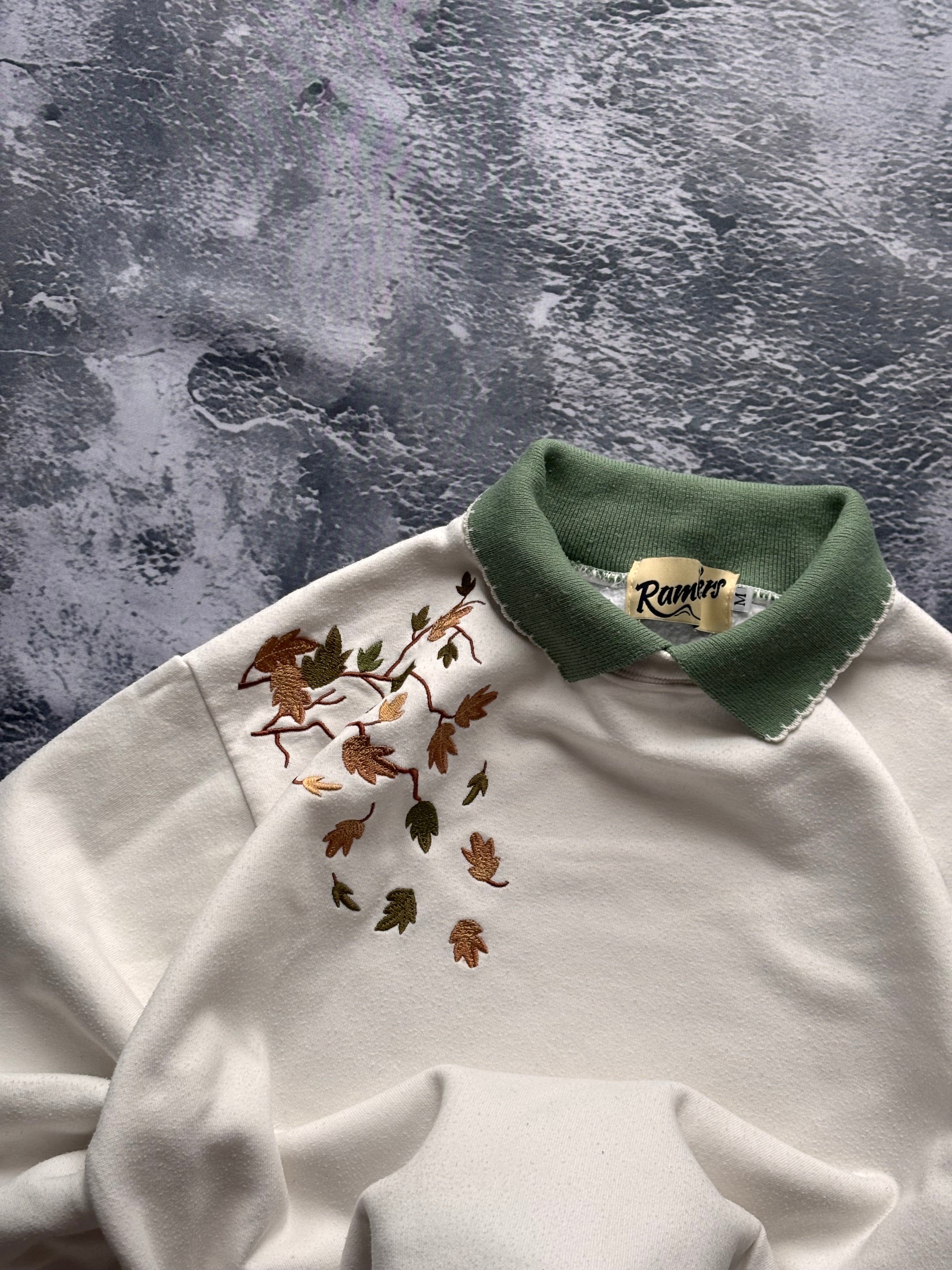 Bluza crewneck haft kwiecisty vintage basic