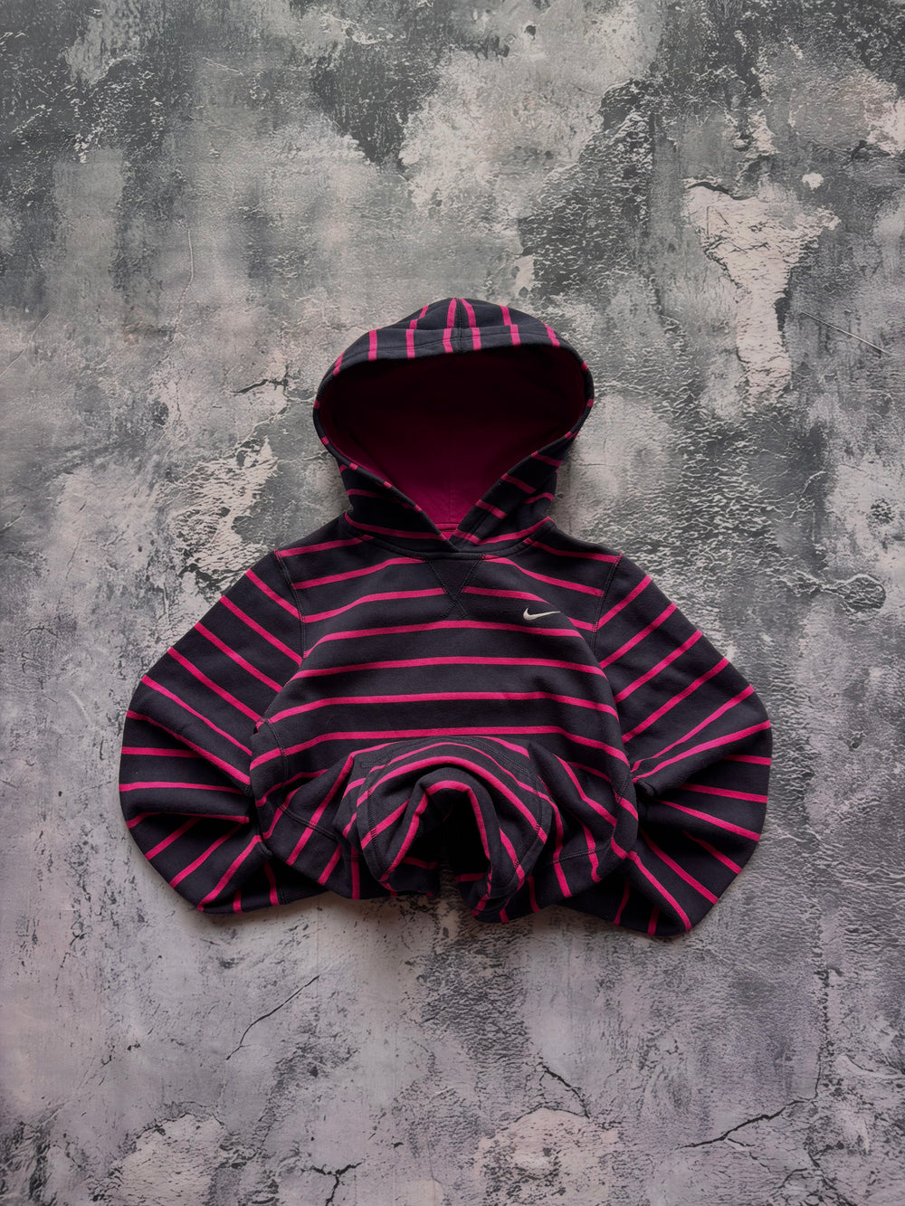 Bluza hoodie Nike w paski czarna prosty krój vintage retro unikat