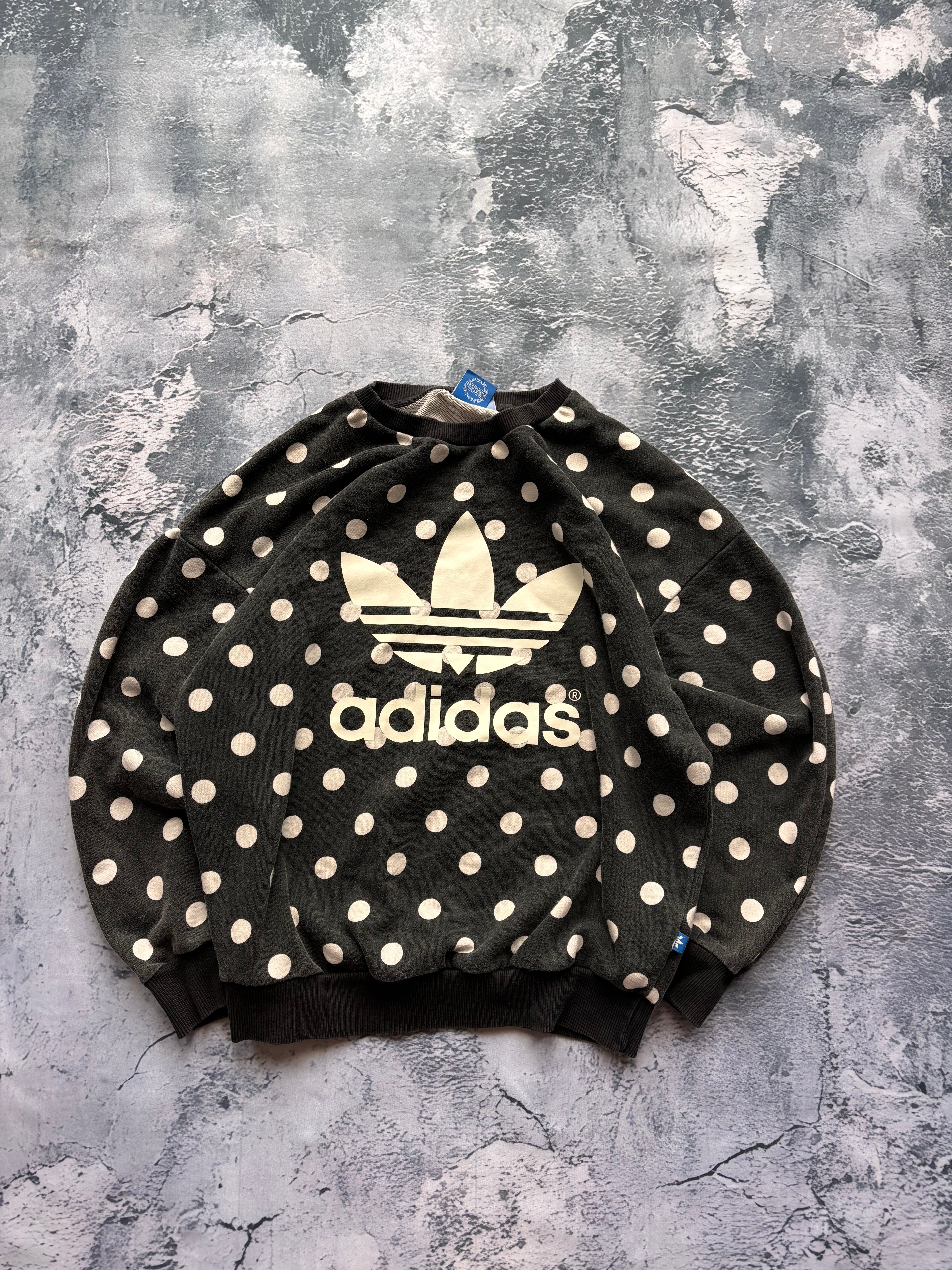 bluza crewneck Adidas viralowe a tiktoka kropki czarna