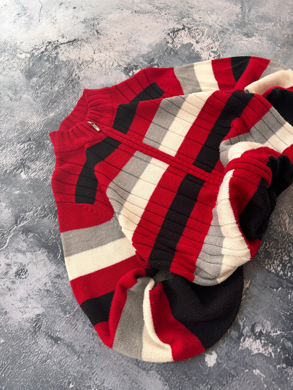 bluza zip w paski czerwona