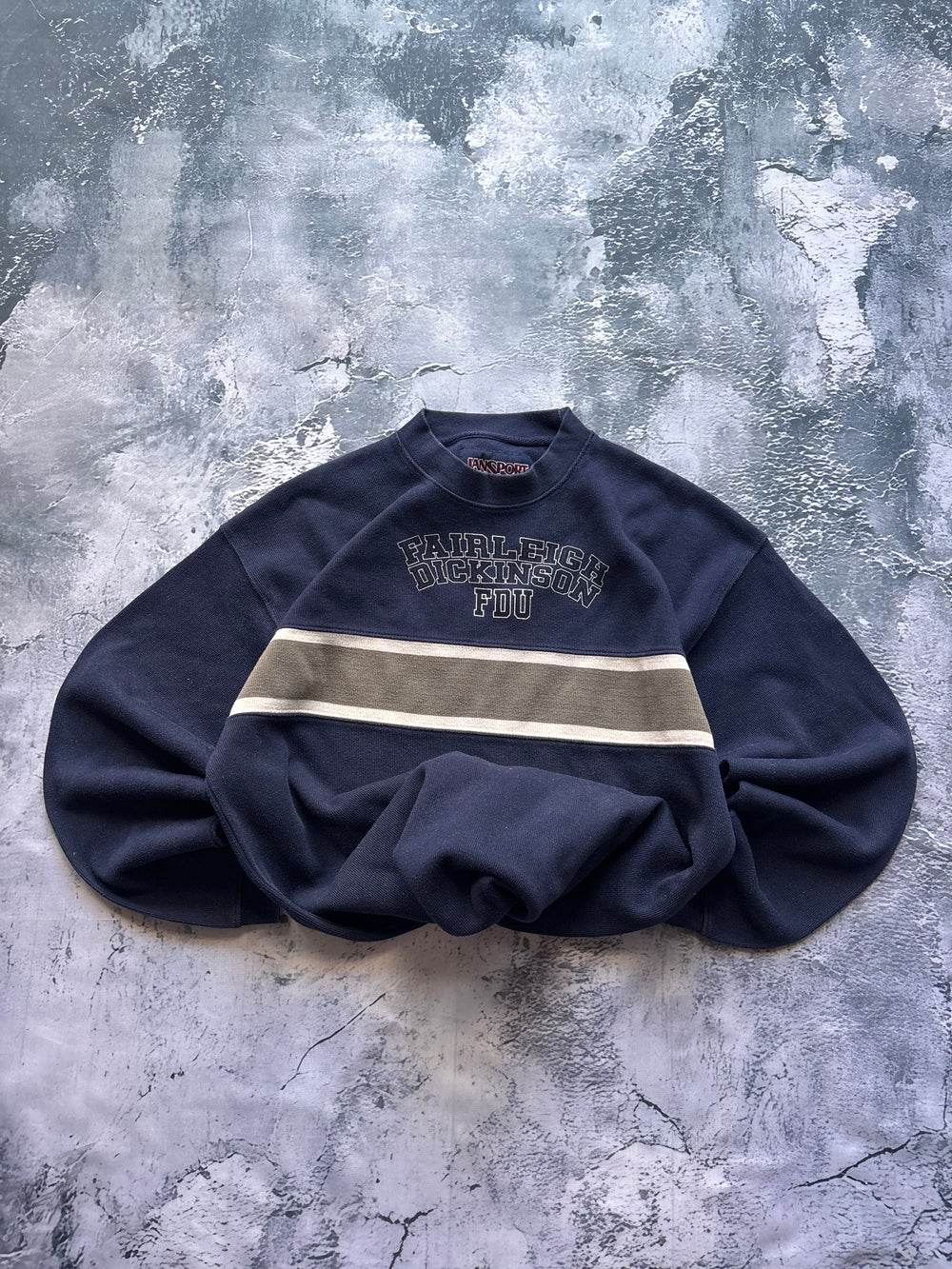Bluza crewneck oversize w stylu vintage oldschool retro 90s american klasyk minimalistyczny