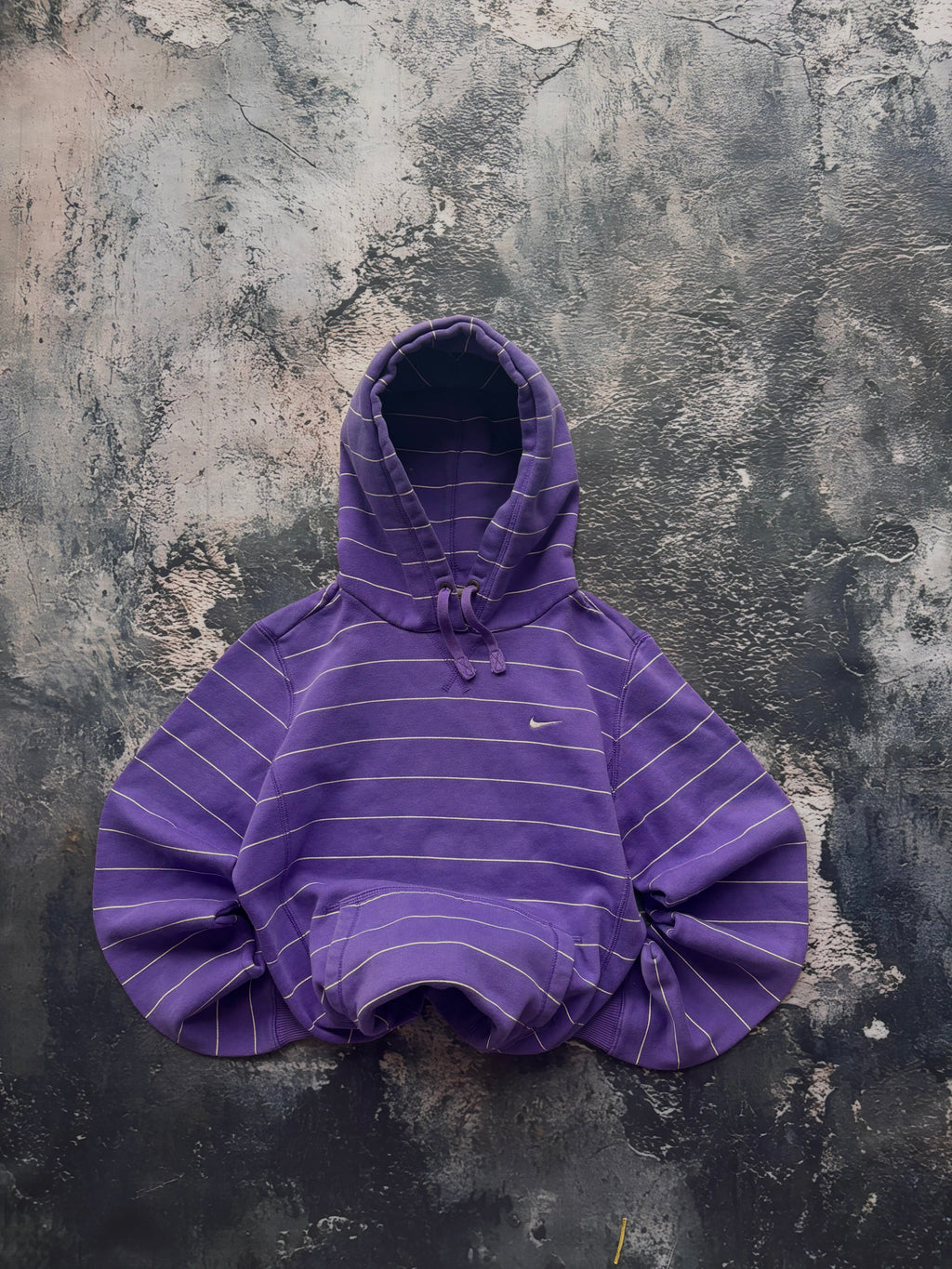 bluza hoodie nike fioletowa prosty krój w paski