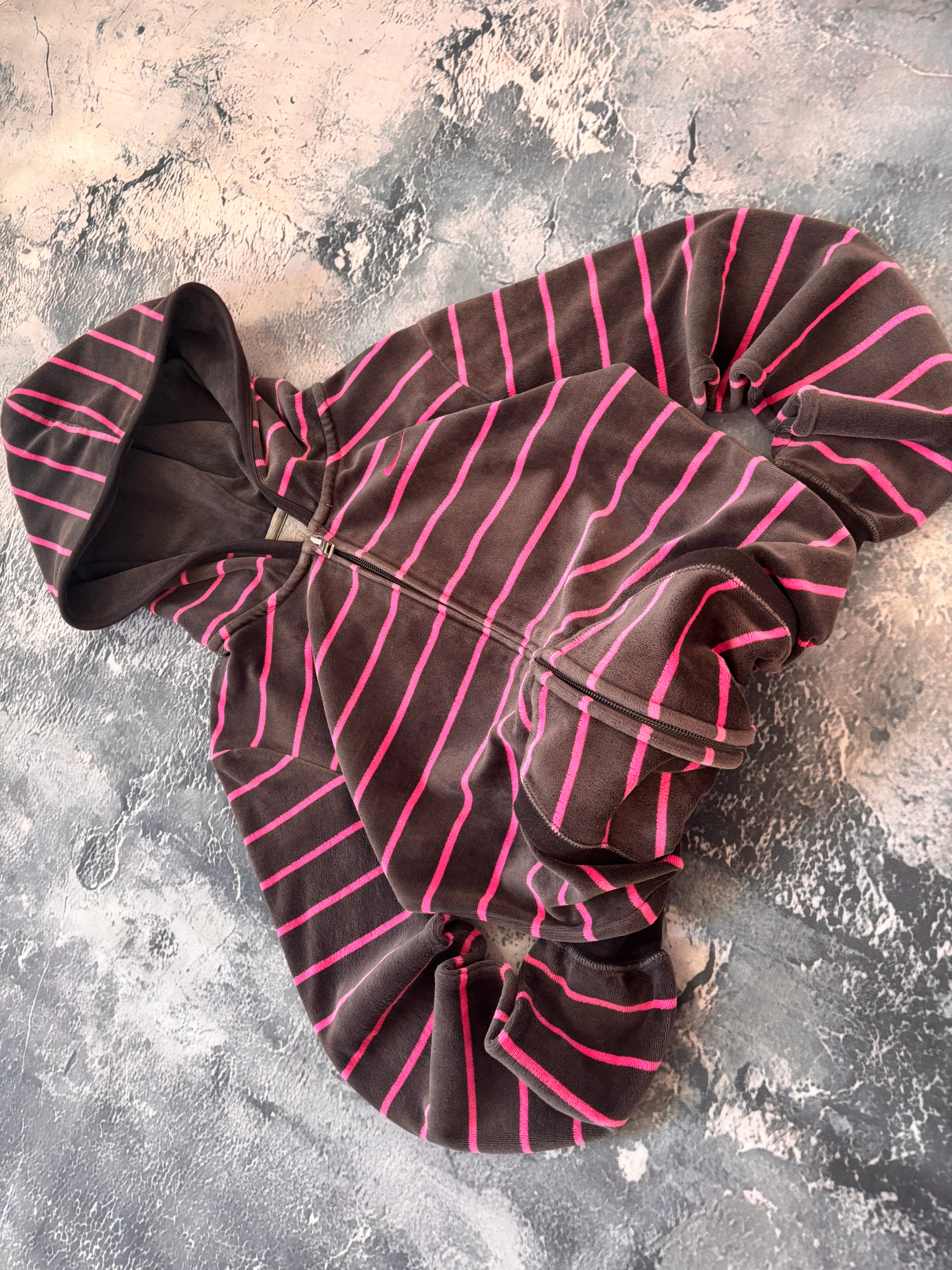 Bluza nike welurowa w paski różowo czarna prosty krój