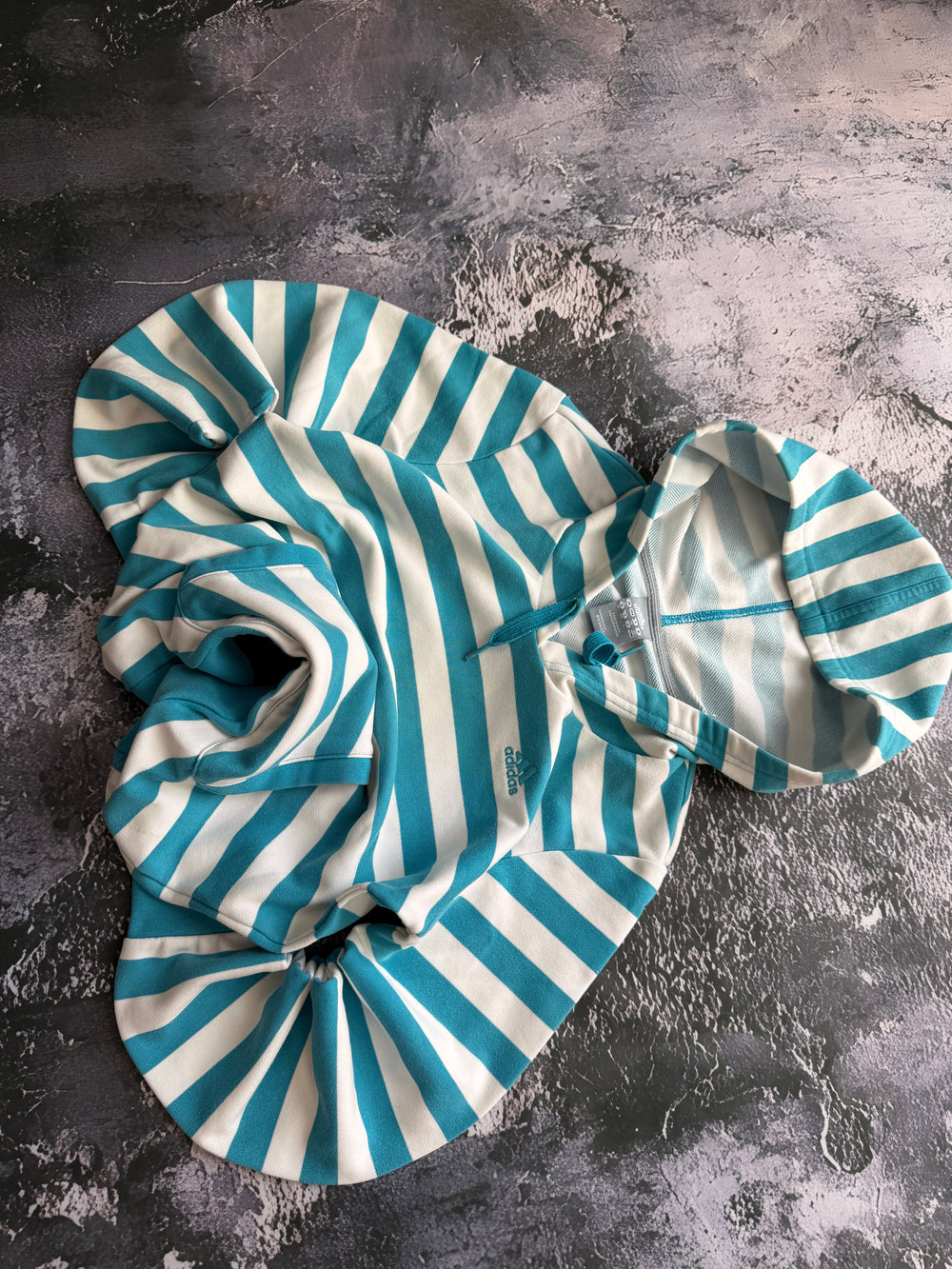 BLUZA HOODIE TIFFANY BLUE ADIDAS RETRO PROSTY KRÓJ