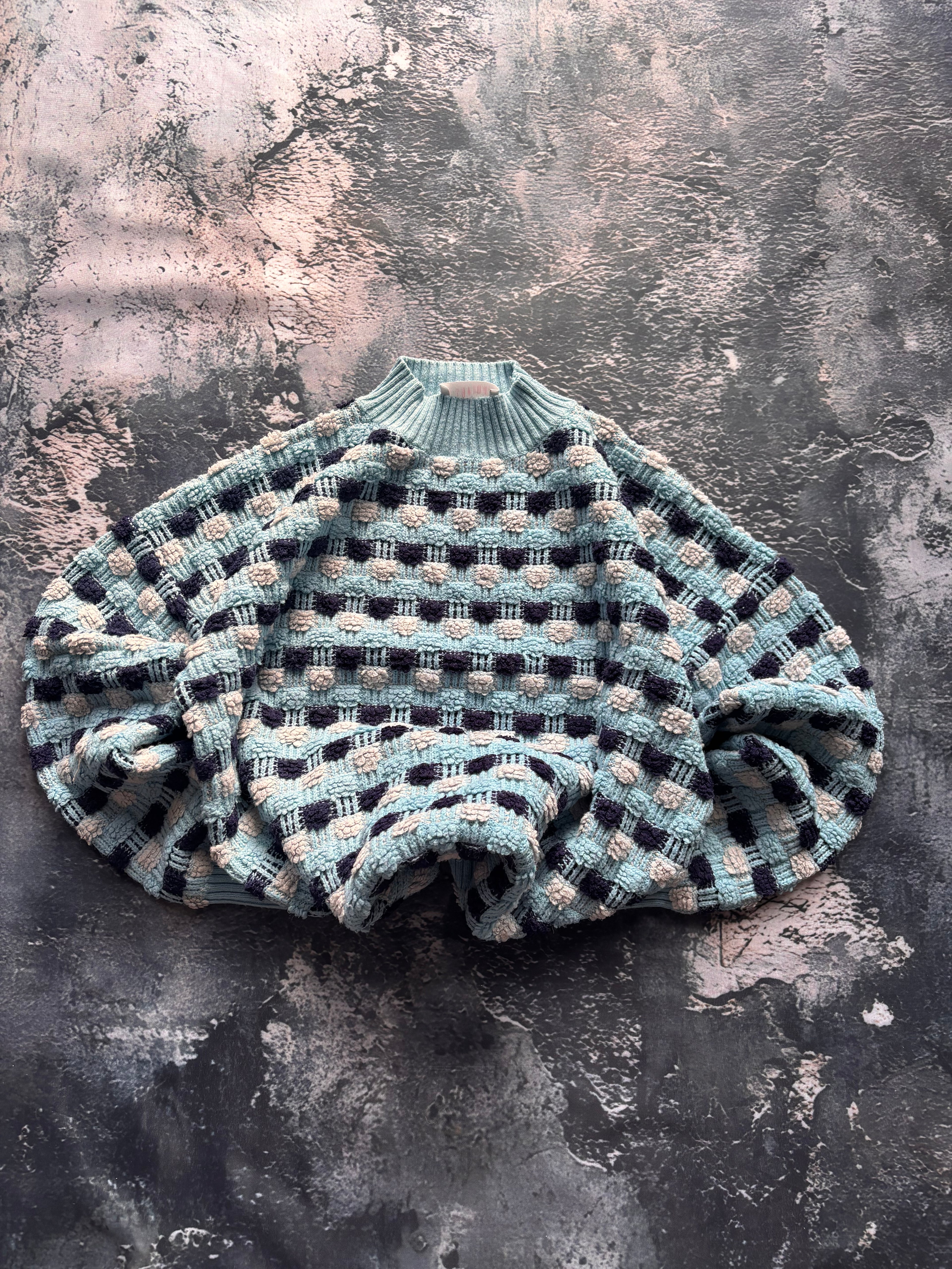 Sweter niebieski texture vintage