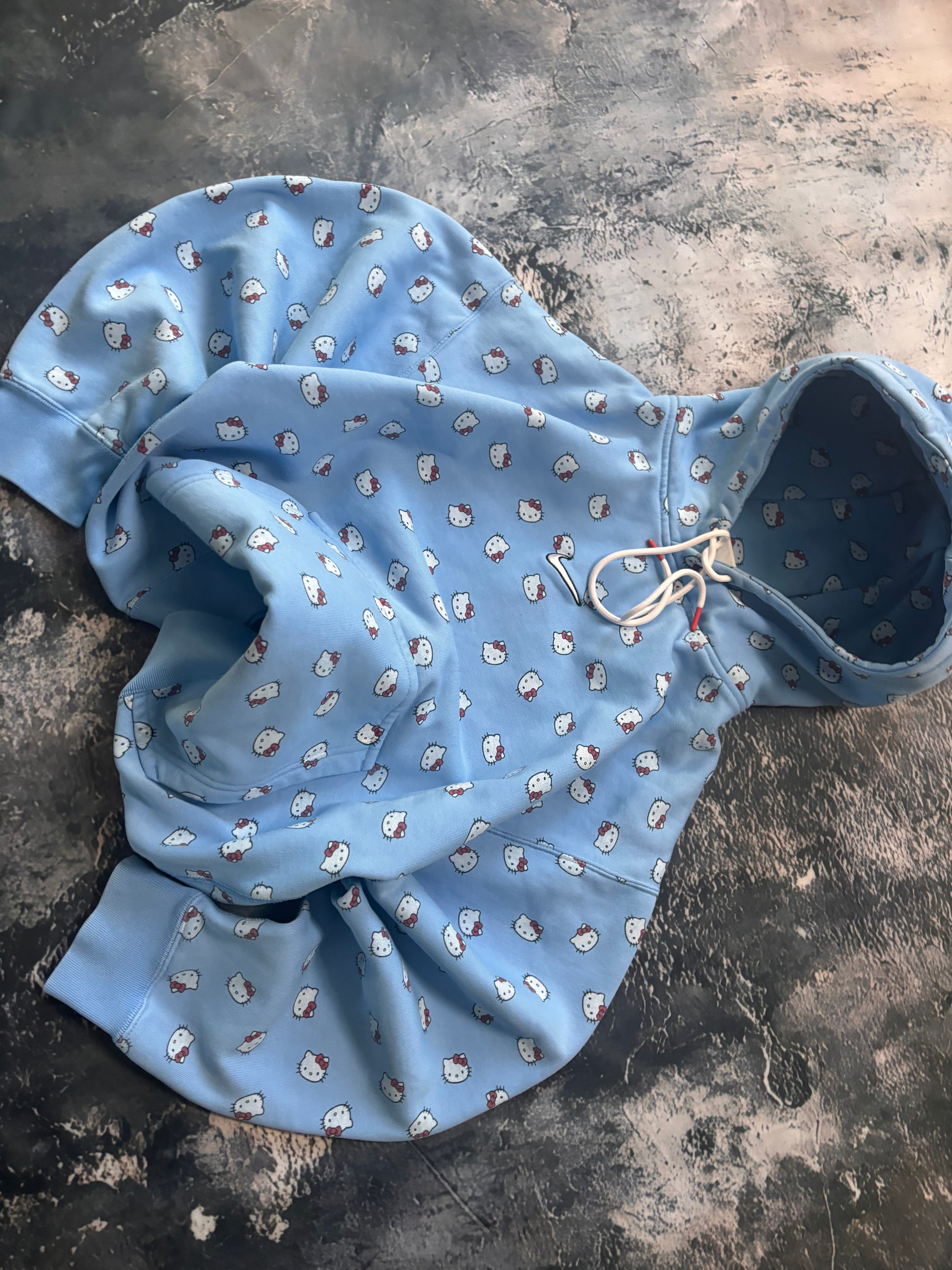 Bluza hoodie Nike limitowana na licencji HELLO KITTYY vintage retro y2k