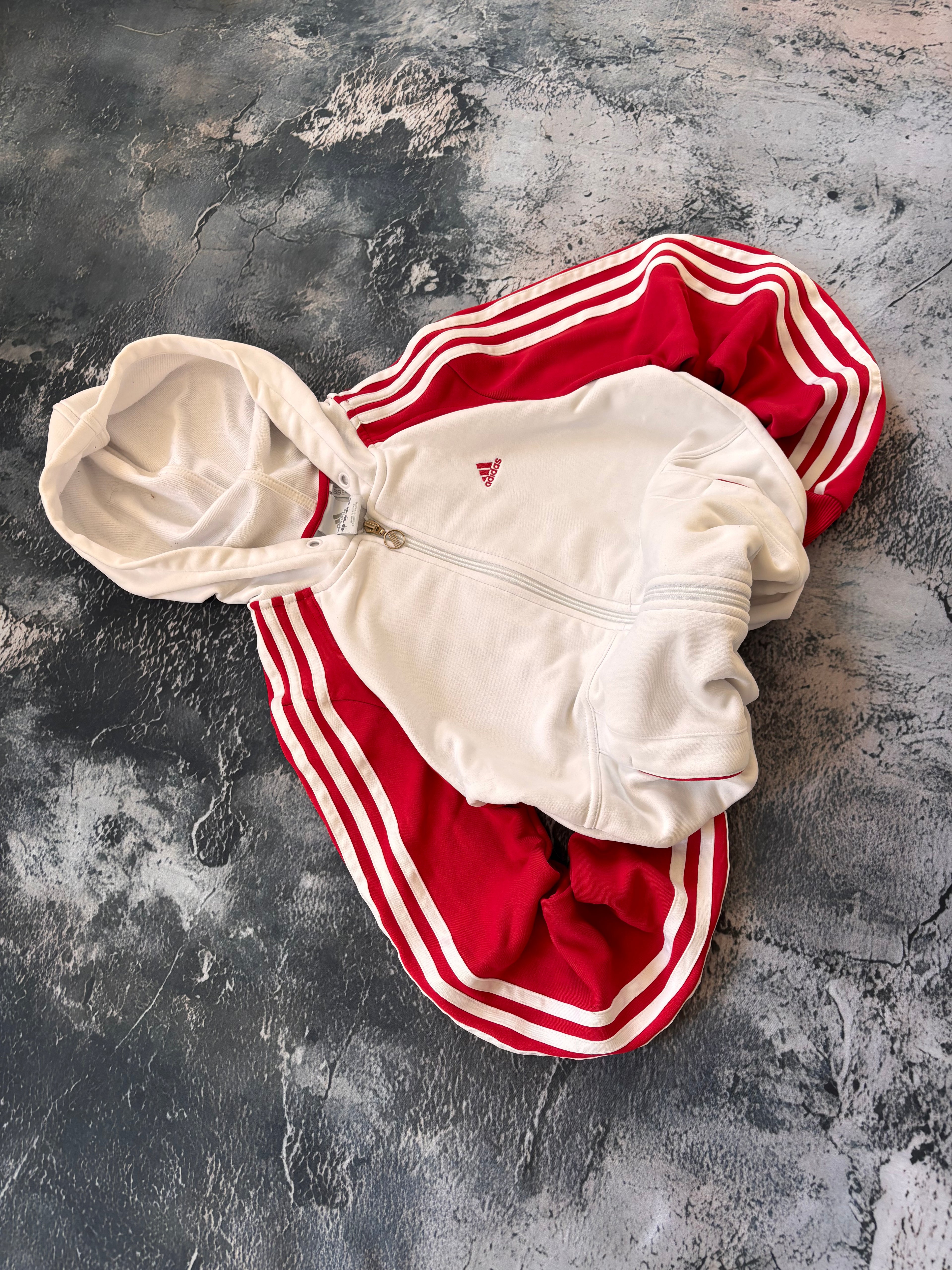 Bluza adidas w paski stripes prosty krój biało czerwona