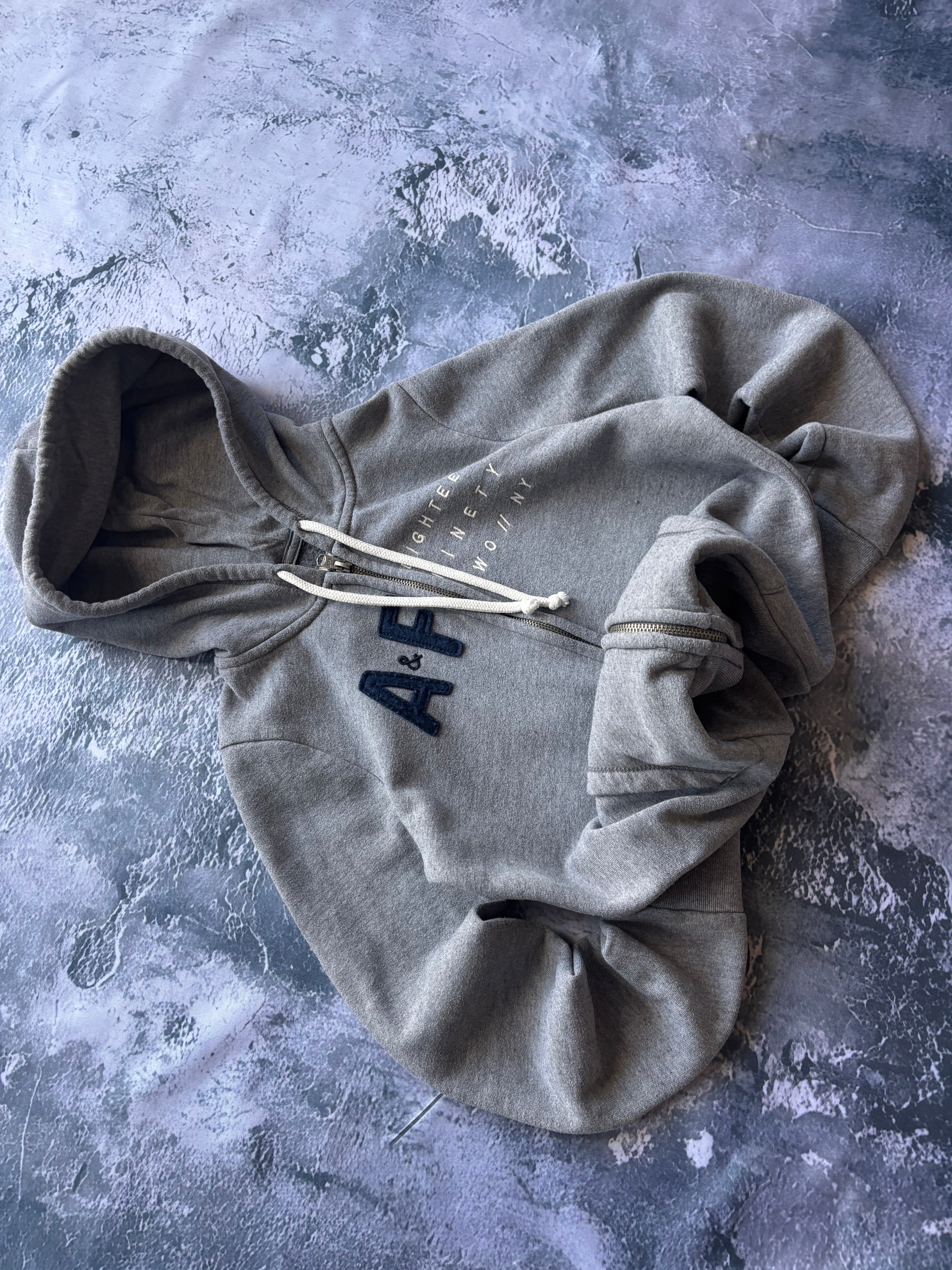 bluza hoodie A AND F vintage szara prosty krój y2k