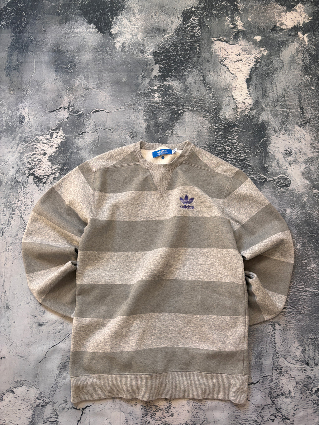 bluza crewneck Adidas w paski szara basic american streetwear