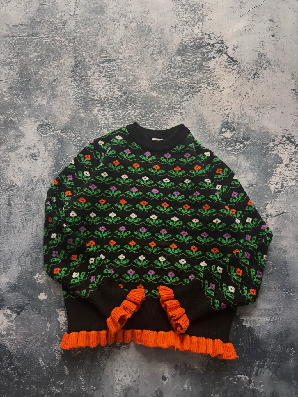 Sweter kwiecisty prosty krój vintage