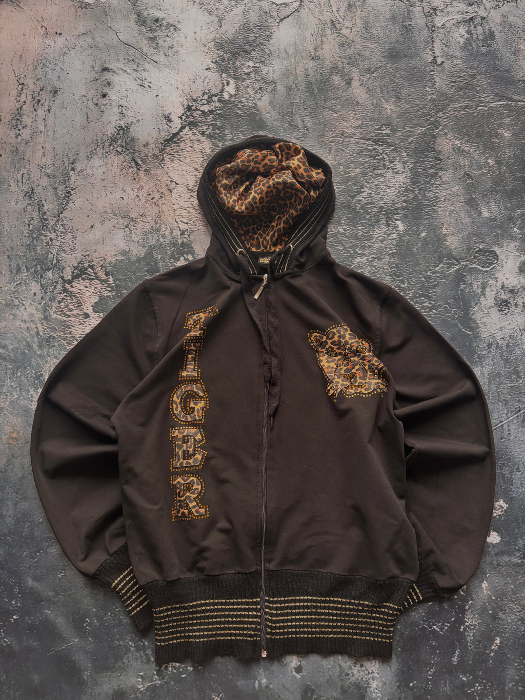 bluza hoodie Tiger przylegający krój