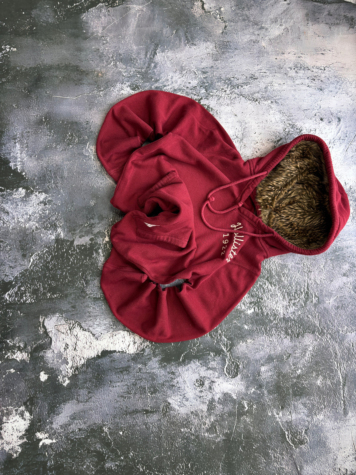 BLUZA HOODIE HOLLISTER CZERWONA RED Z WŁOSEM TREND UNIKATOWA