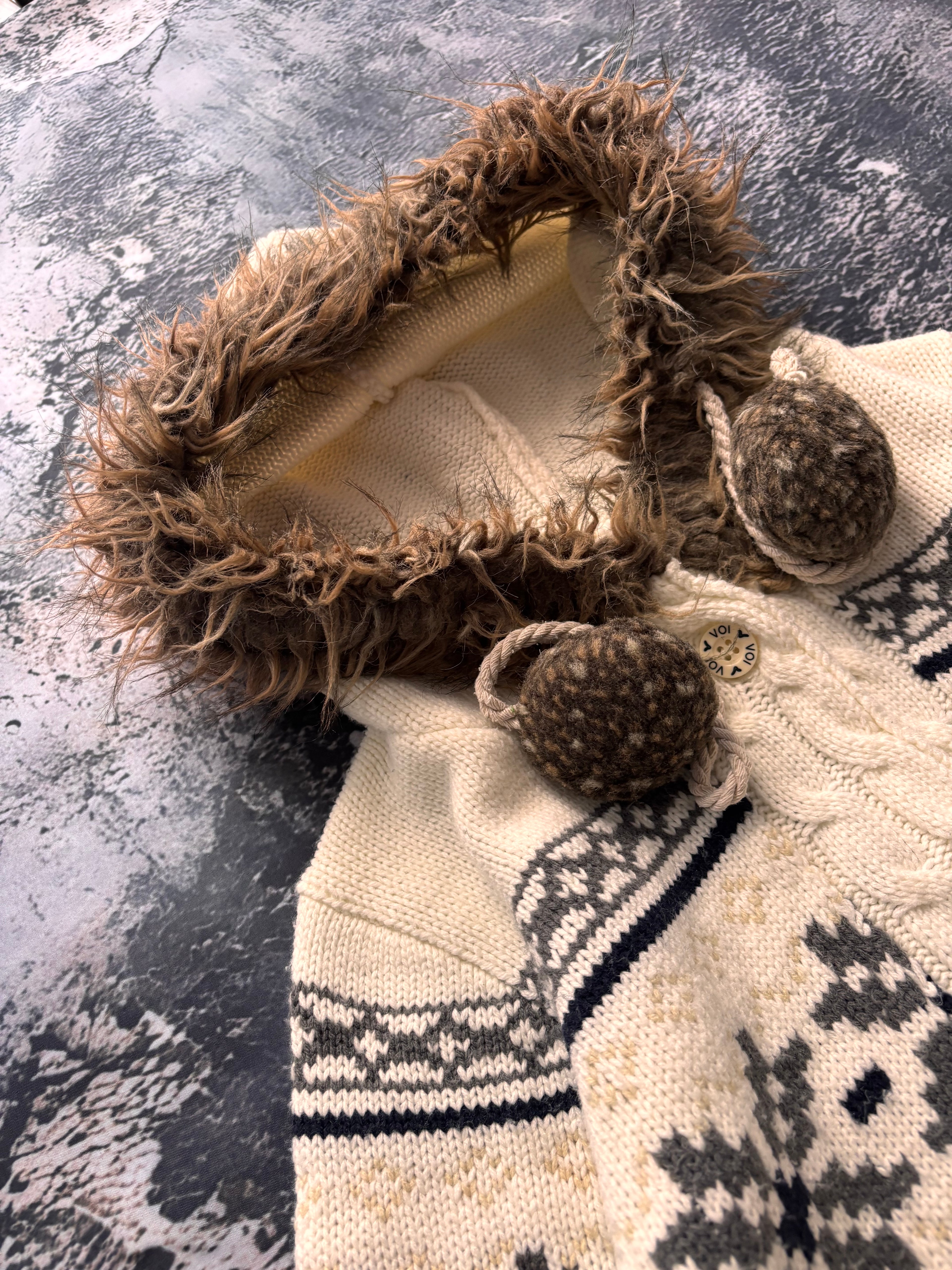 Sweter kardigan  vintage kremowy z kapturem