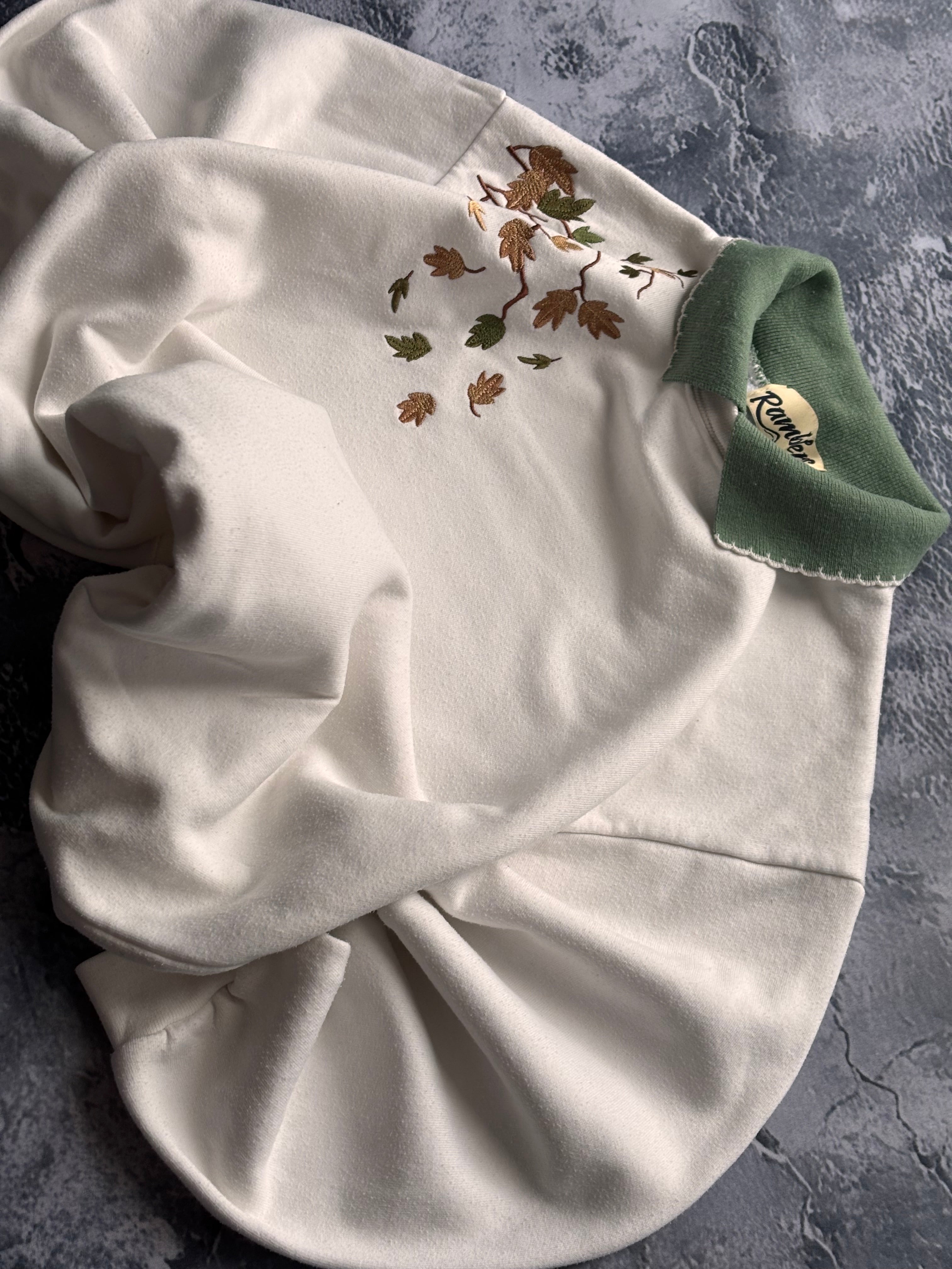Bluza crewneck haft kwiecisty vintage basic
