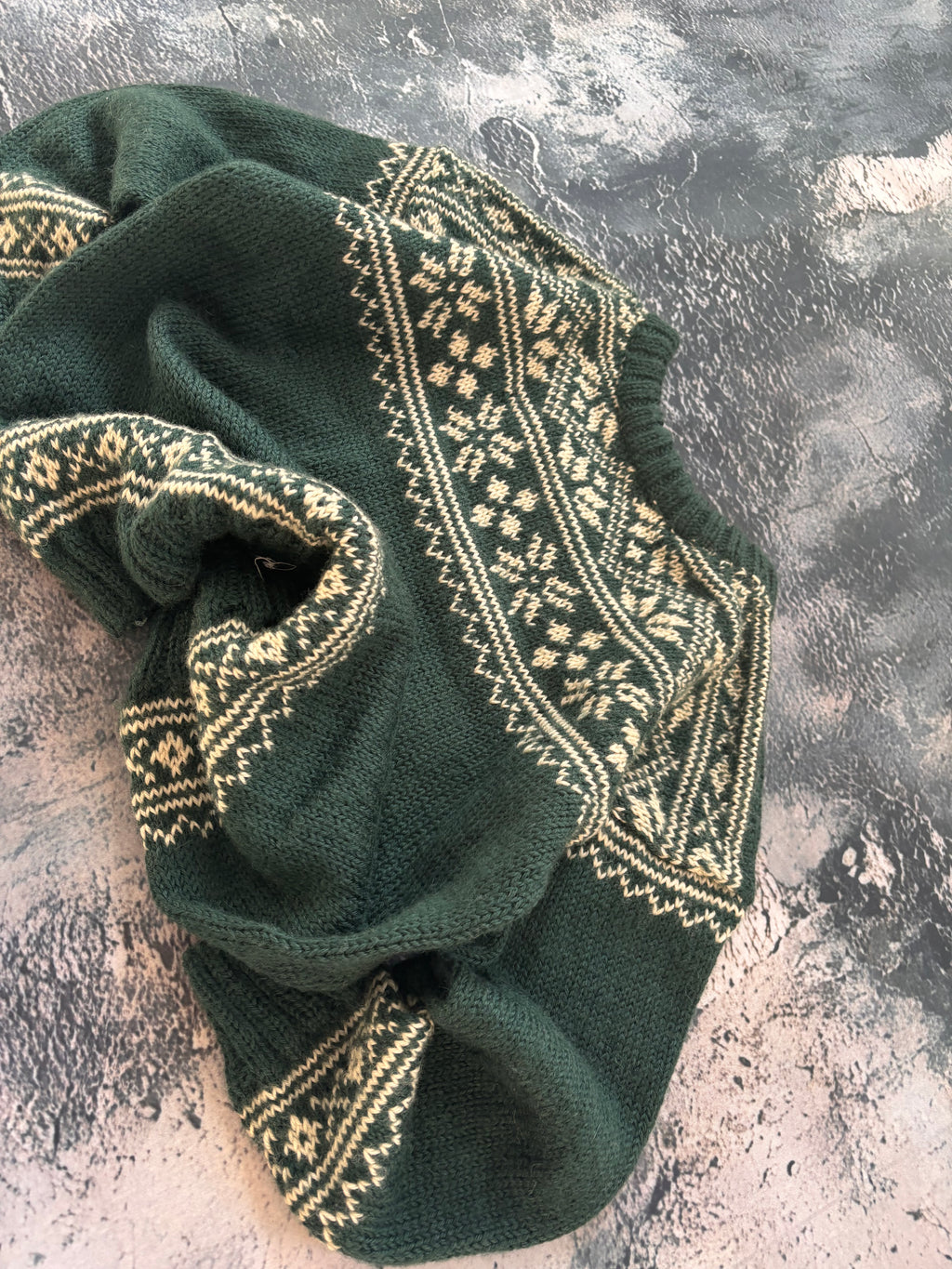 Sweter zielony prosty kroj vintage