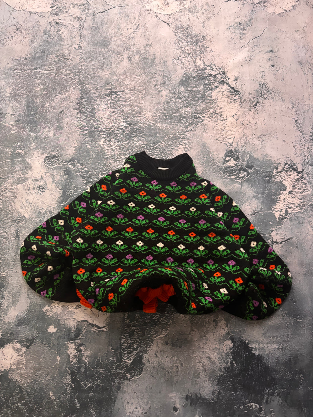 Sweter kwiecisty prosty krój vintage