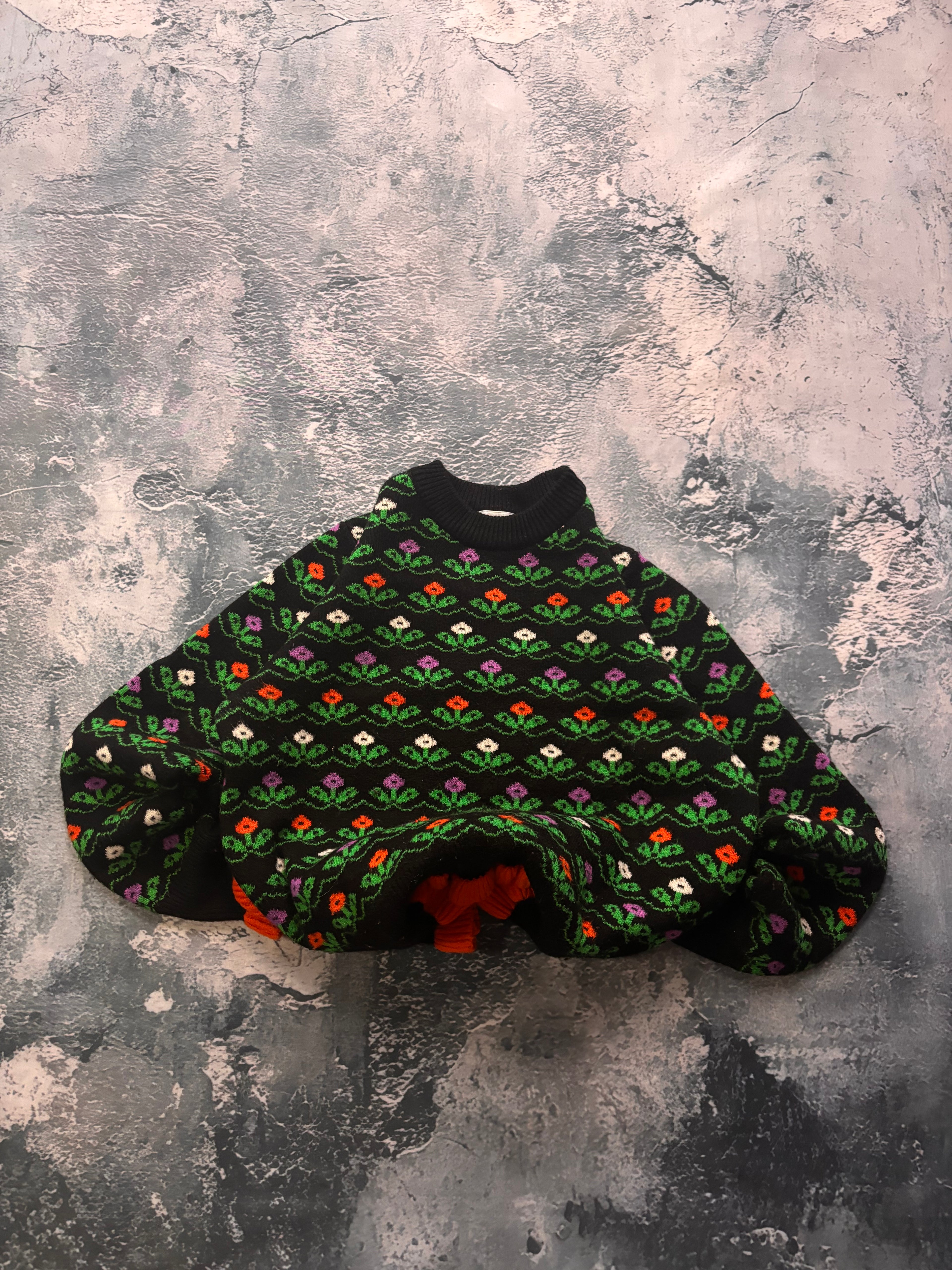 Sweter kwiecisty prosty krój vintage