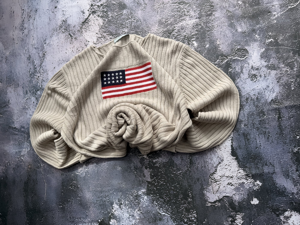 Sweter prążkowany z flagą USA kremowy – krój prosty – XS