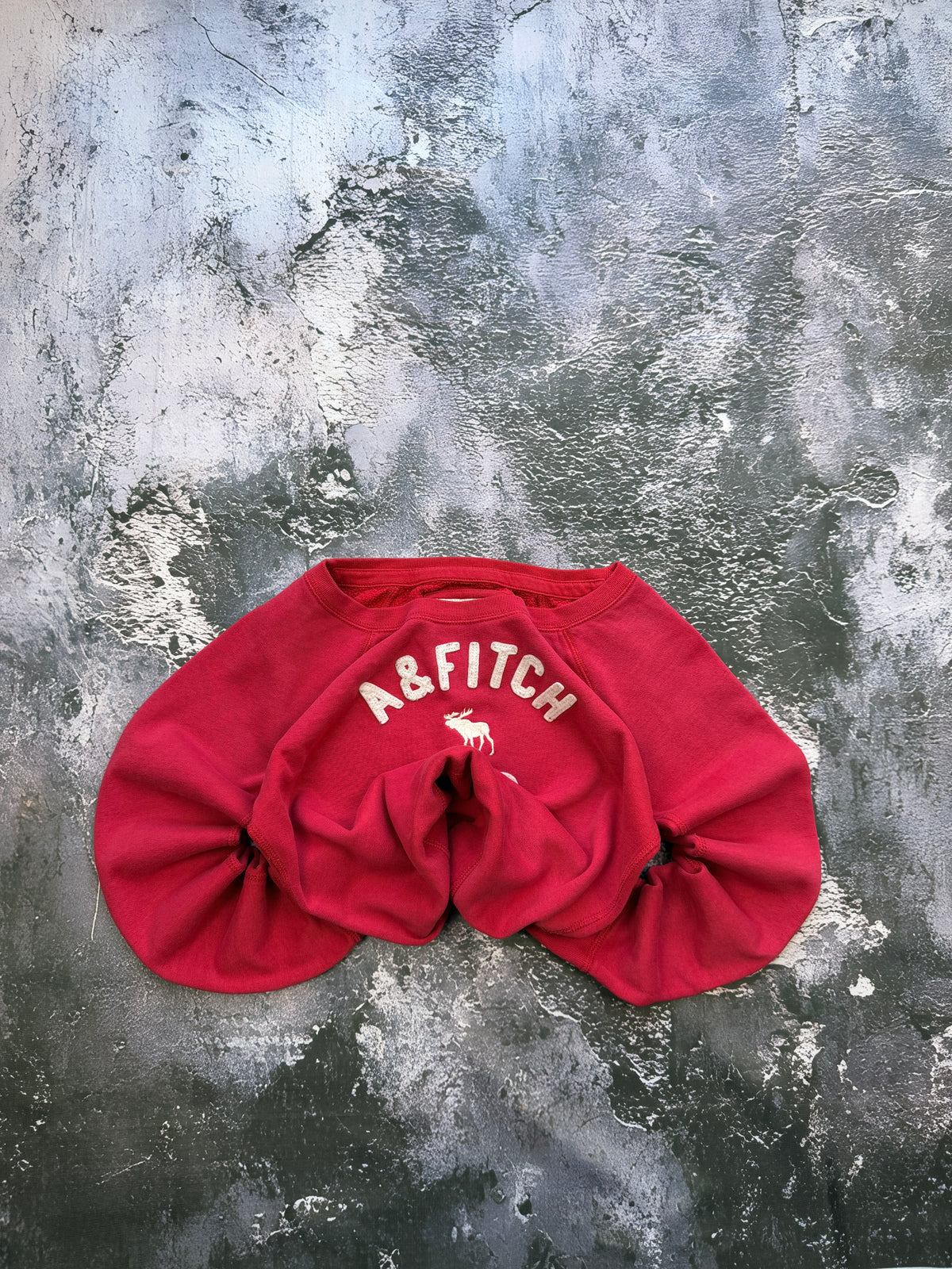Bluza Abercrombie & Fitch czerwona NY – krój prosty – XS — ujęcie główne