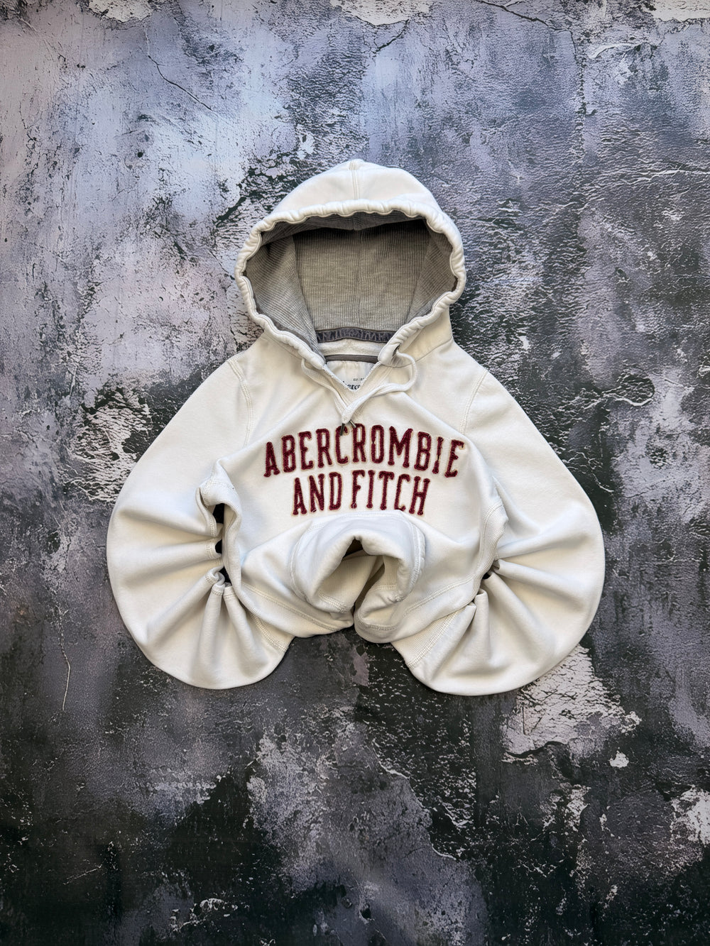Bluza Abercrombie & Fitch kremowa z kapturem – krój prosty – XS