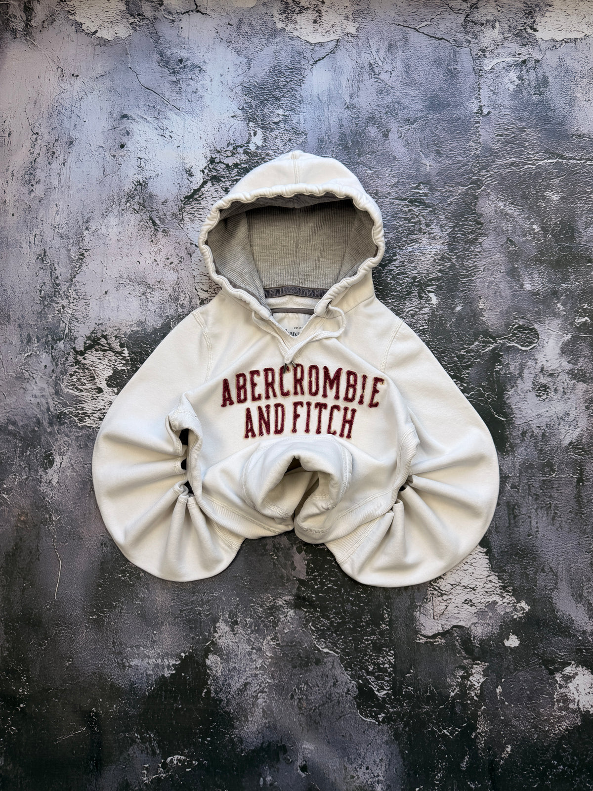 Bluza Abercrombie & Fitch kremowa z kapturem – krój prosty – XS — ujęcie dodatkowe 3