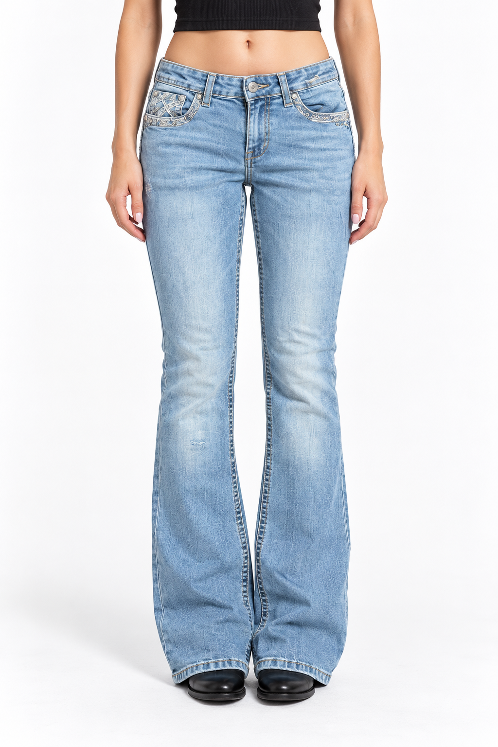 Jeansy Grace LA bootcut z haftem i zdobieniami — przód na modelce, wizualizacja AI