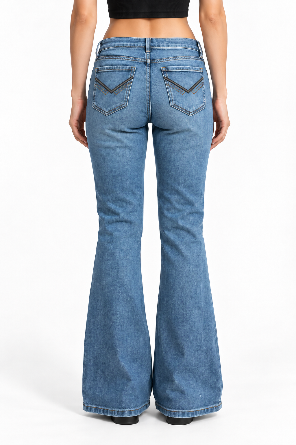 Jeansy Idyllwind bootcut z haftem na kieszeniach — tył na modelce, wizualizacja AI