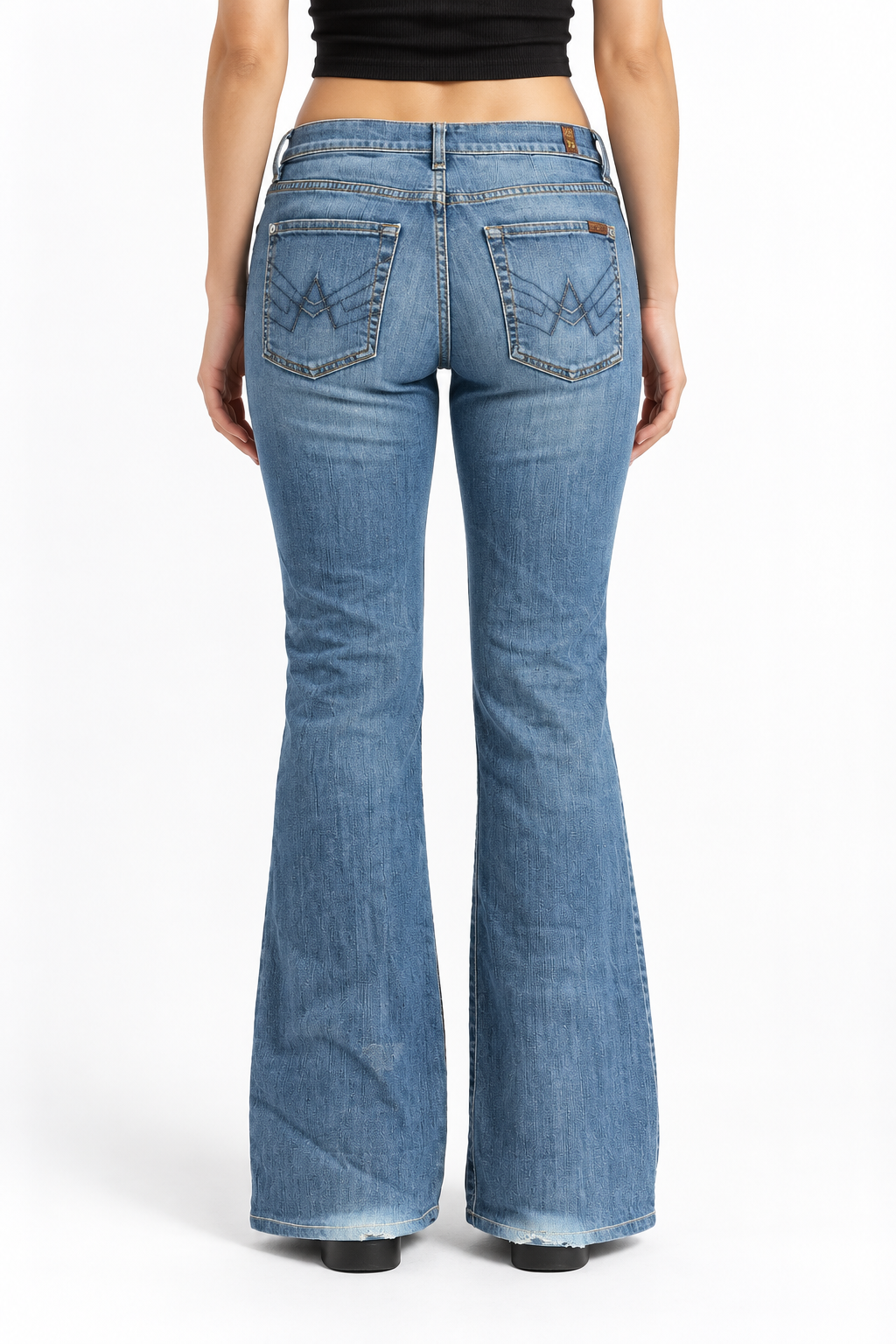 Jeansy 7 for all mankind bootcut z haftem — tył na modelce, wizualizacja AI